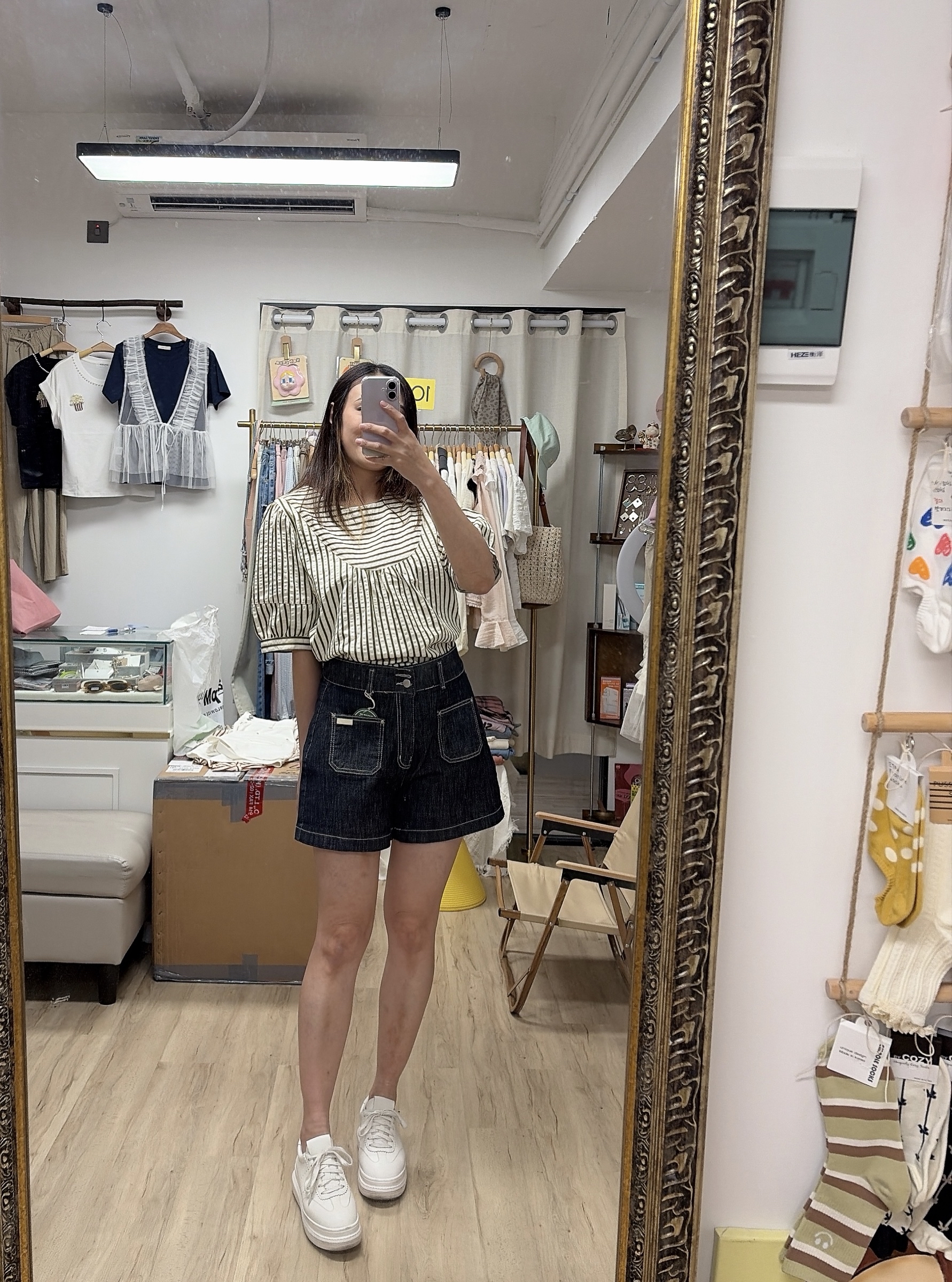 挺身短牛仔褲 