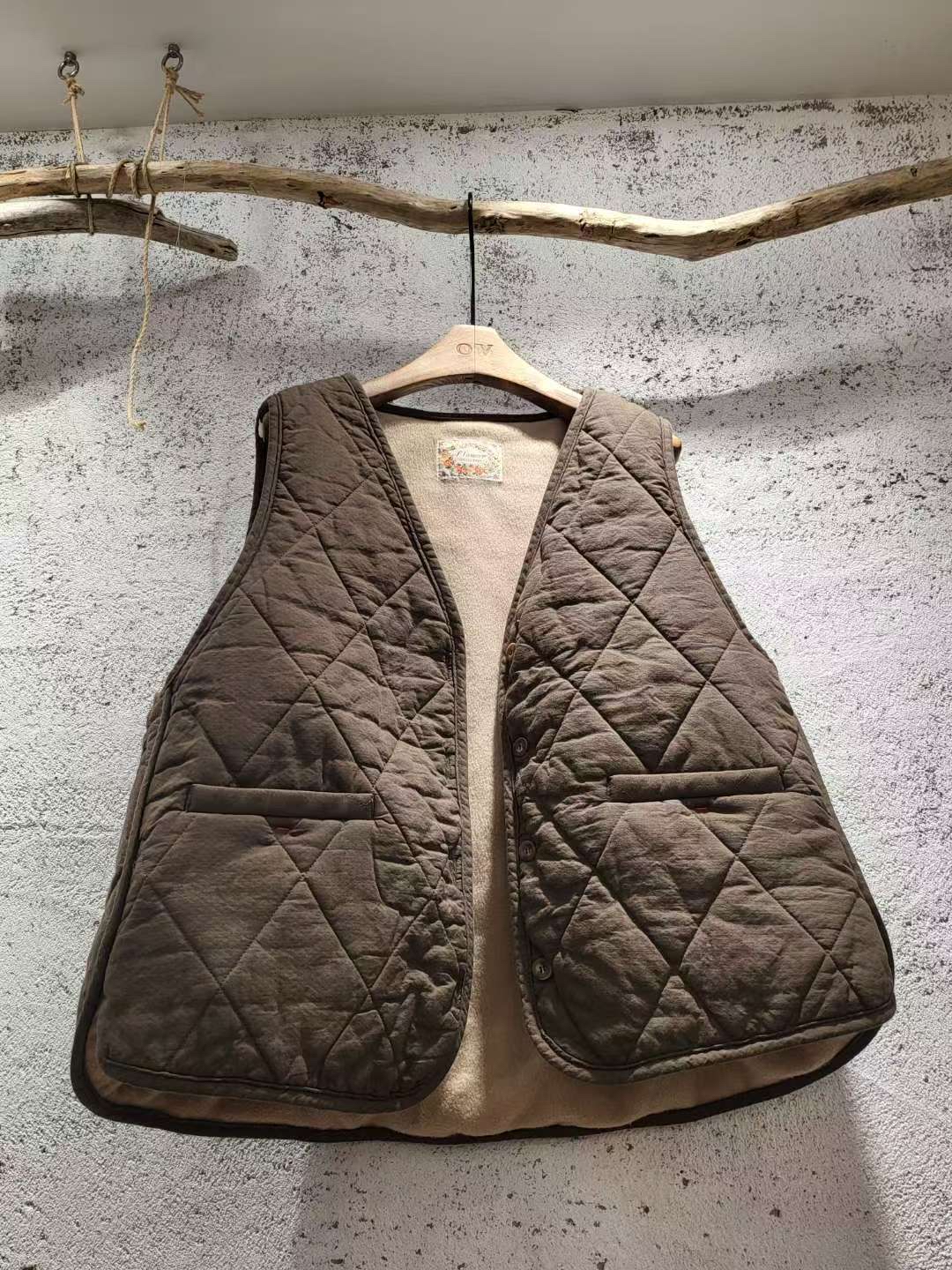 CP YY 鬆軟puffy夾棉背心