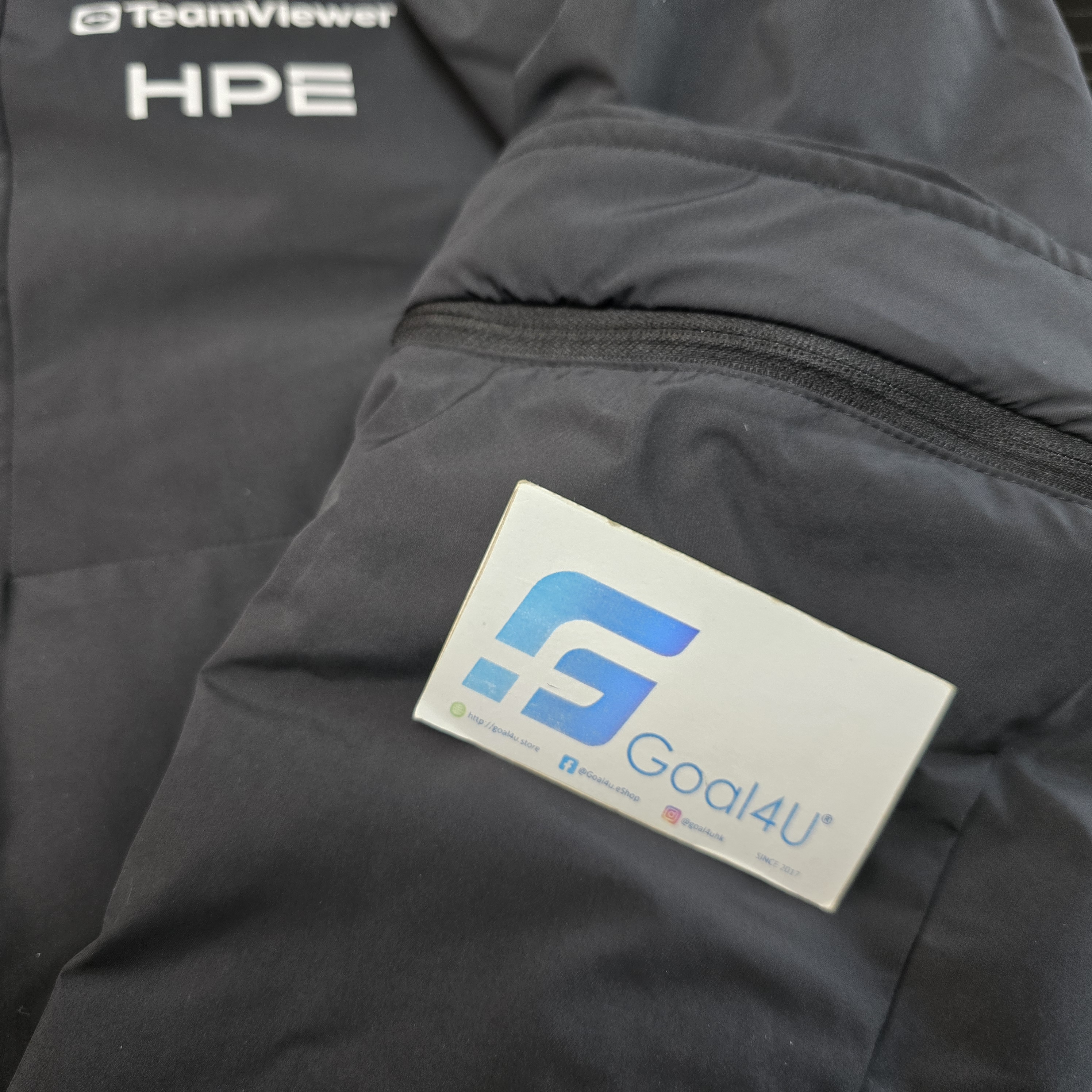 Adidas F1 Mercedes Benz 平治車隊 2026 黑色工程師外套 KE5552