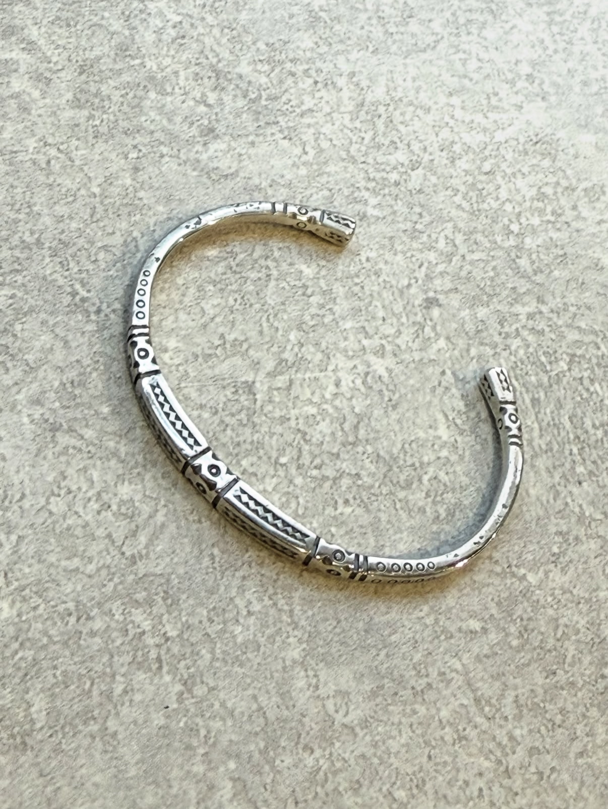 Vantique  TUAREG SILVER BRACELET LARGE