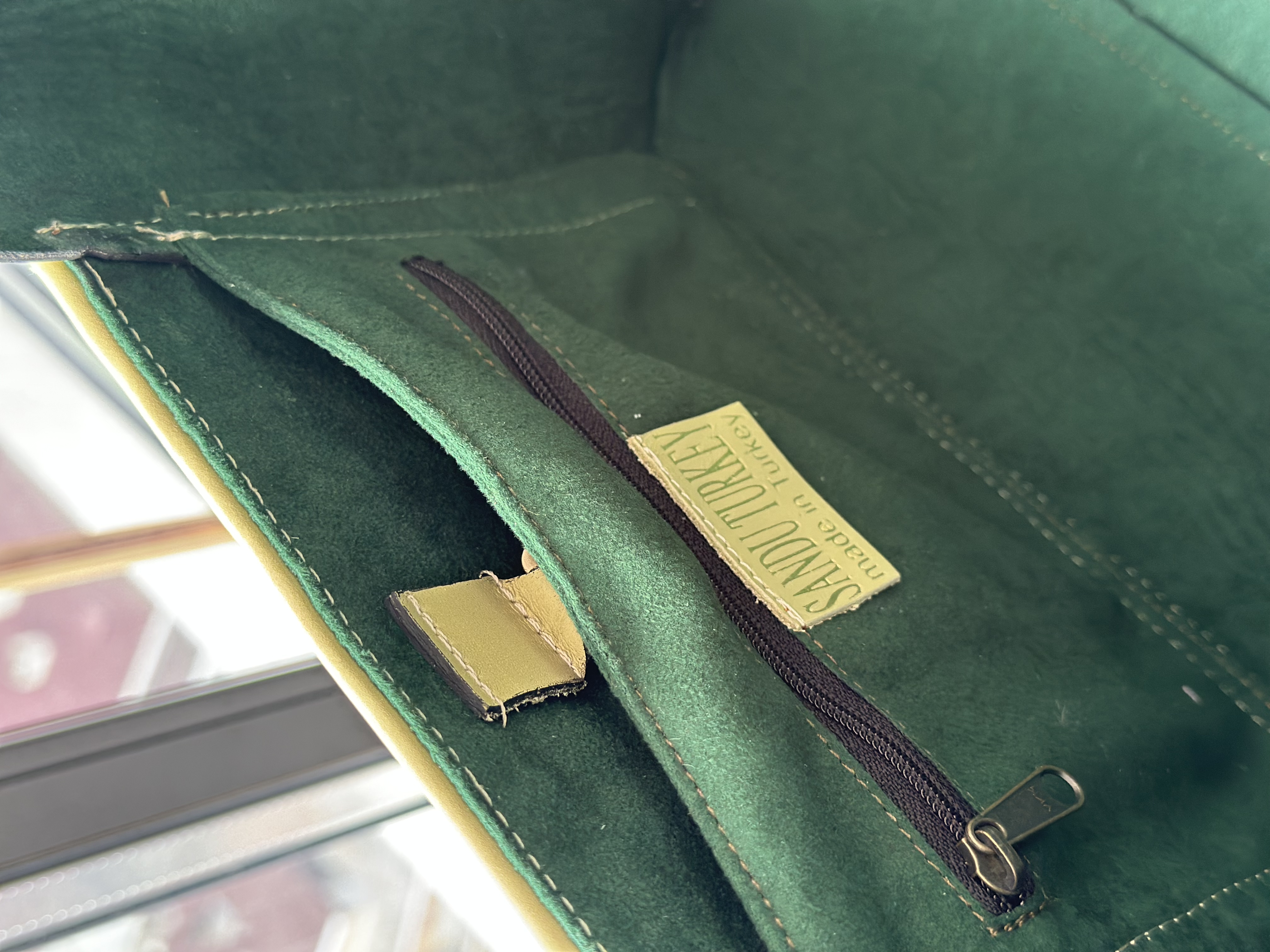 K8 土耳其真皮地氈手袋（牛油果）