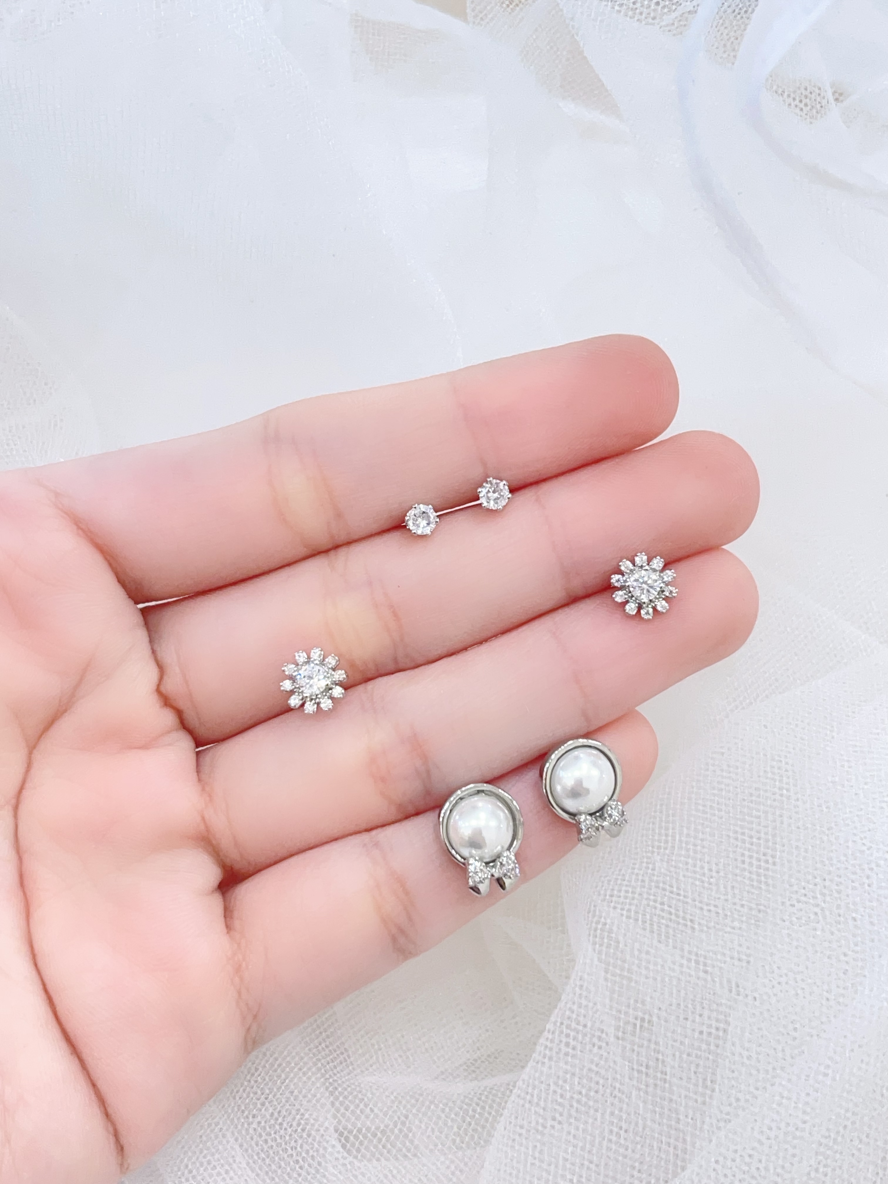 银色小花珍珠蝴蝶结耳环套装