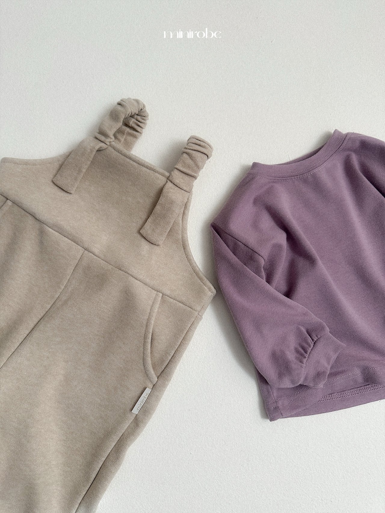 Mnirobe |  Loose Basic T-Shirt