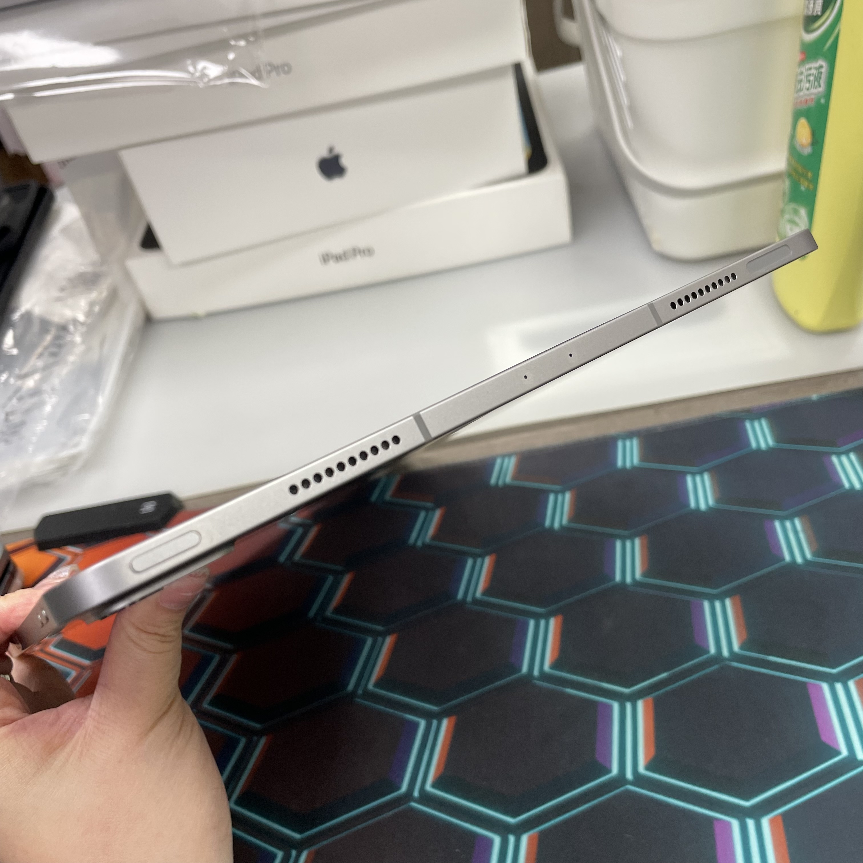 *774683CB iPad Pro 6 12.9吋 M2 靚機 256GB 插卡版 灰色 gray