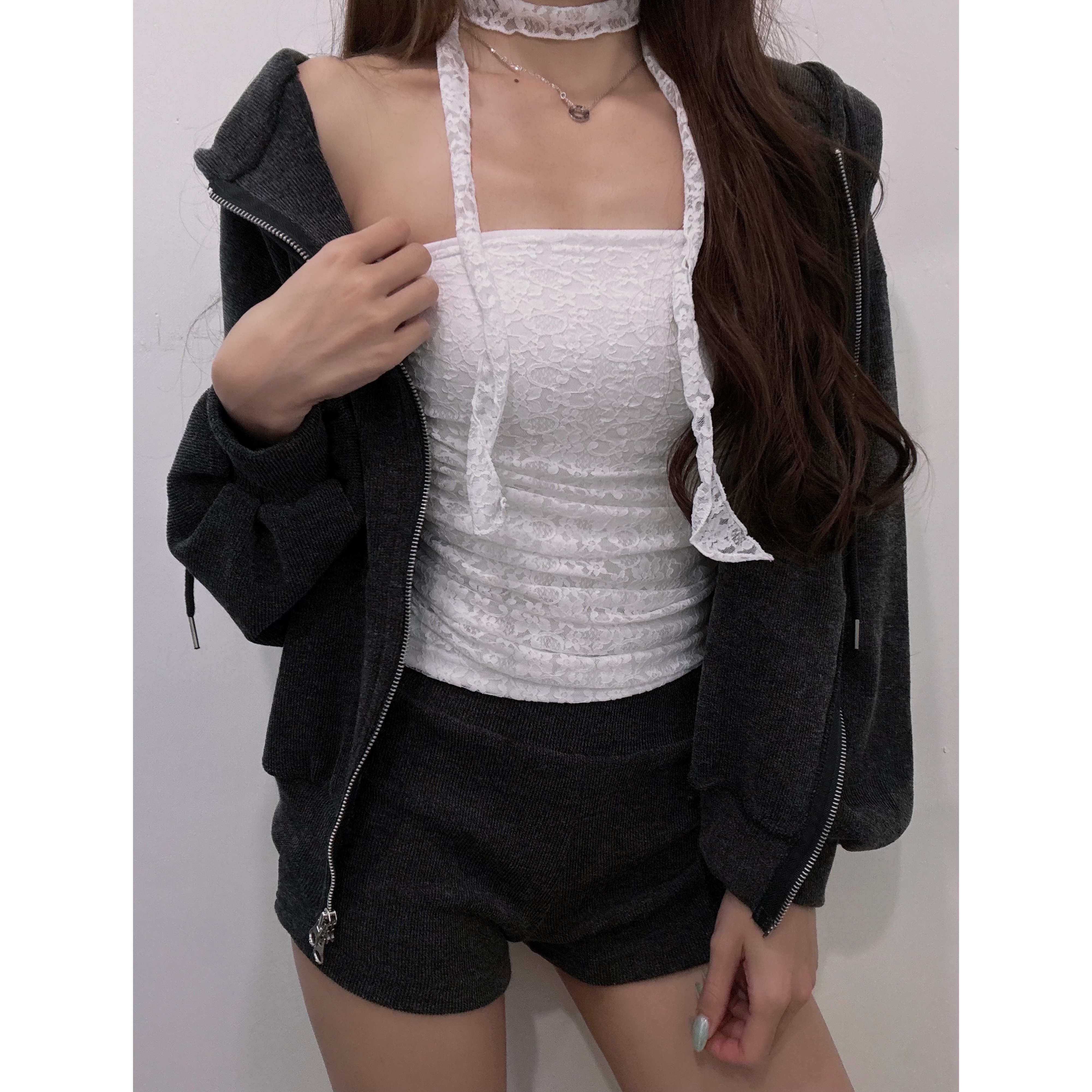 優惠價10月16截單🧸2610G《LACE FRONT STRAP TUBE TOP》