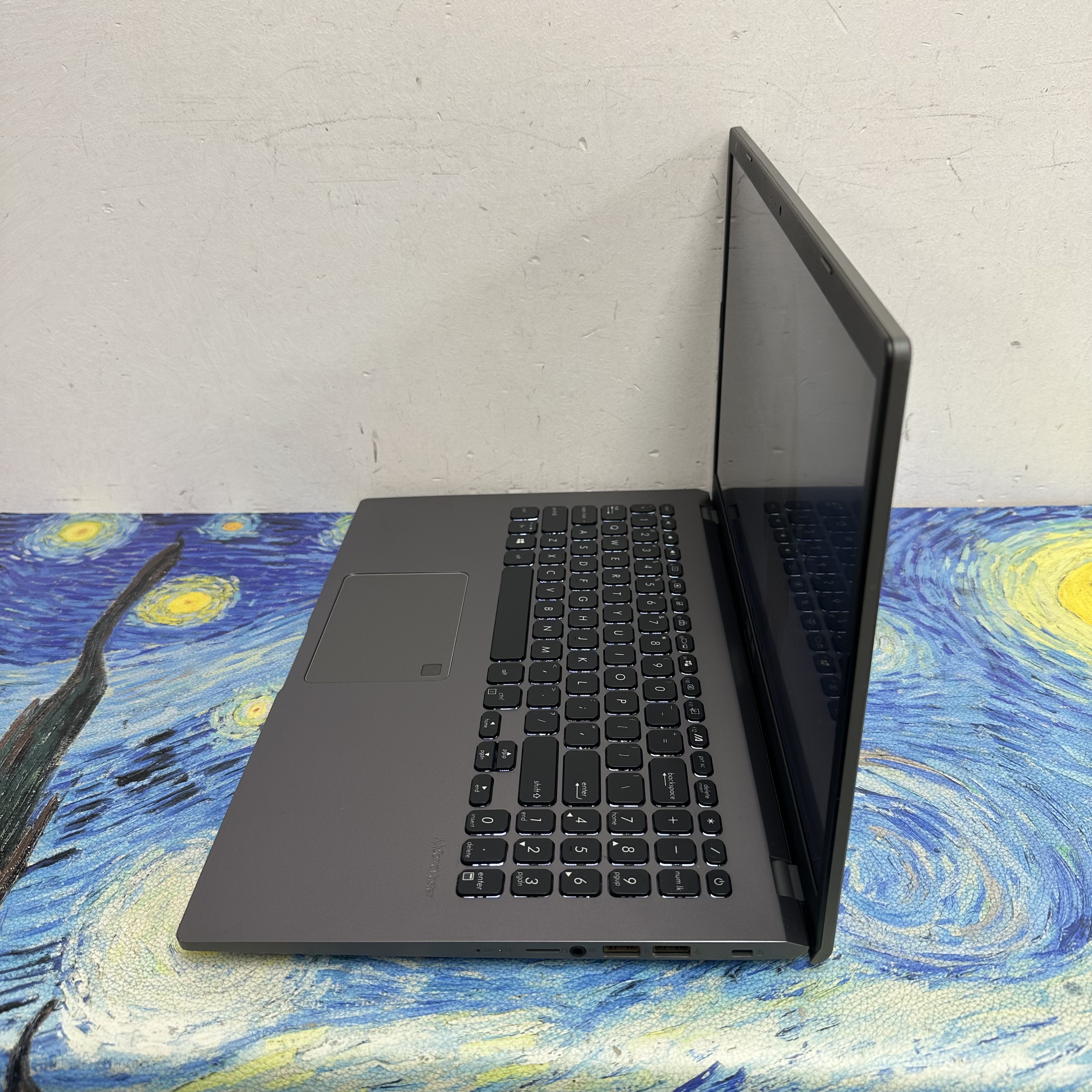 (超抵用華碩15.6寸文書機🔥)ASUS Intel(R)Pentium(R) Silver N5000 CPU /16GB Ram/512GB SSD/文書一流/超輕超薄/Notebook/Laptop/ 文書機/ 電影 / Movie / Netflix