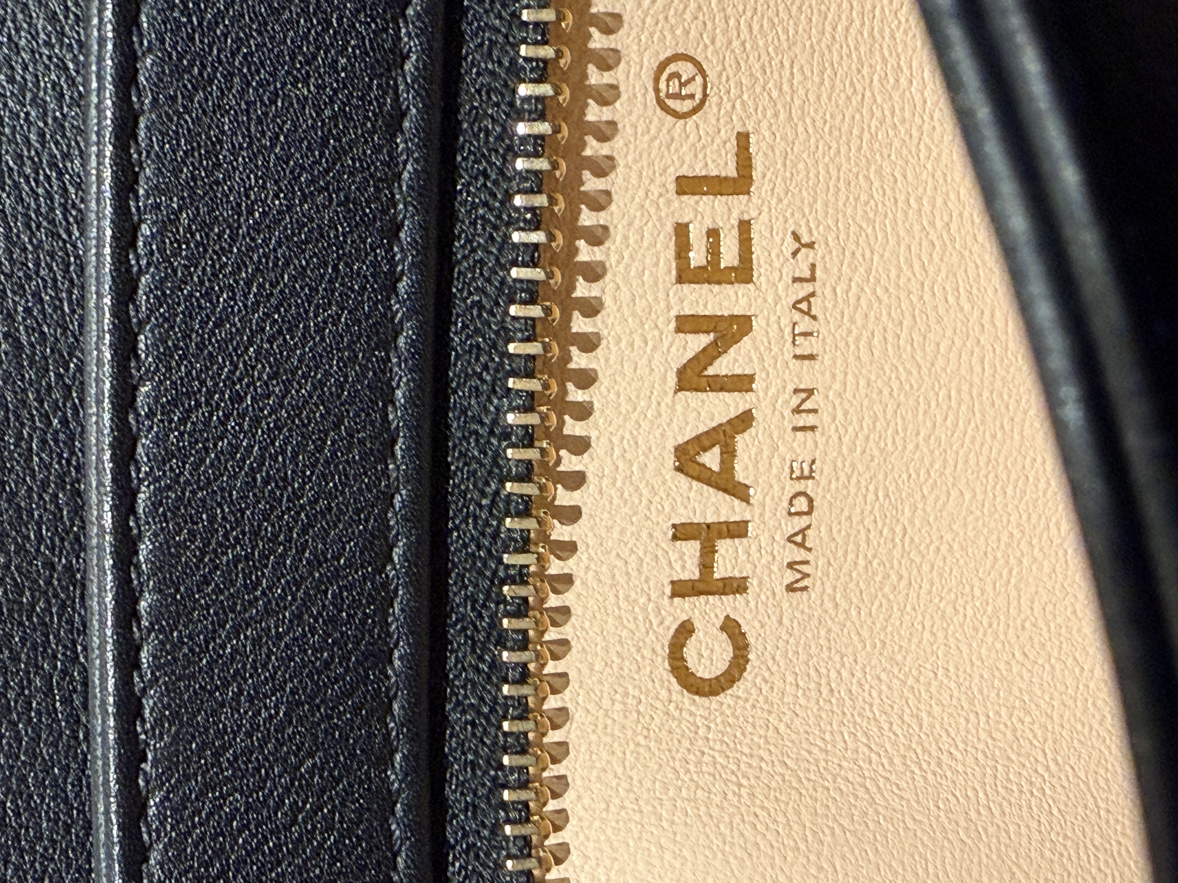 Chanel Mini Square Flap Bag（附塵袋、盒、卡、貼）