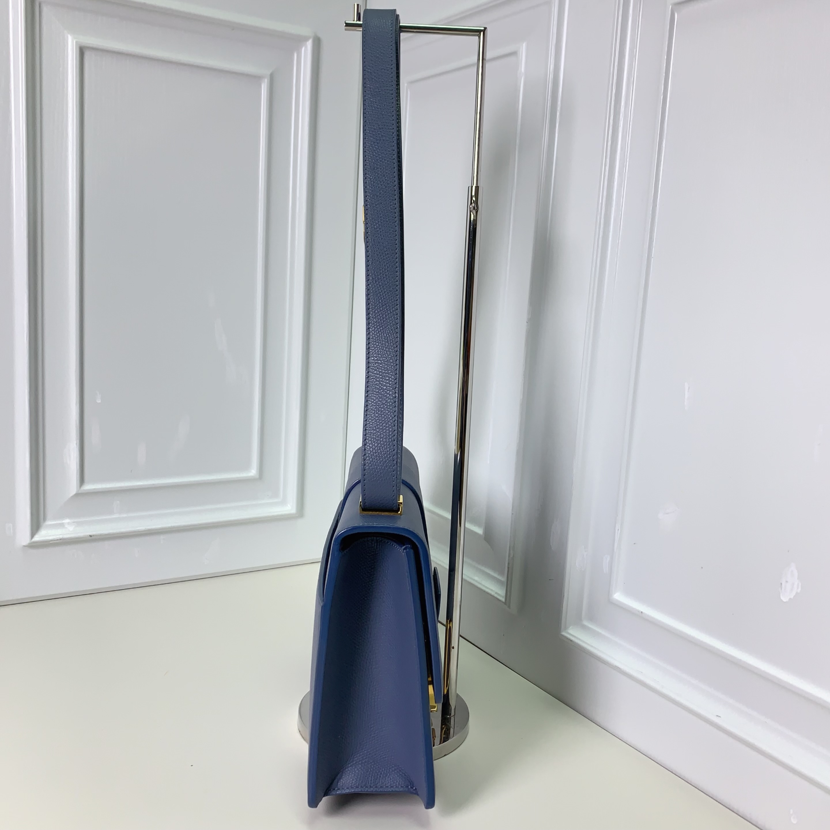 【預訂貨品】Dior 霧霾藍 30金扣蒙田