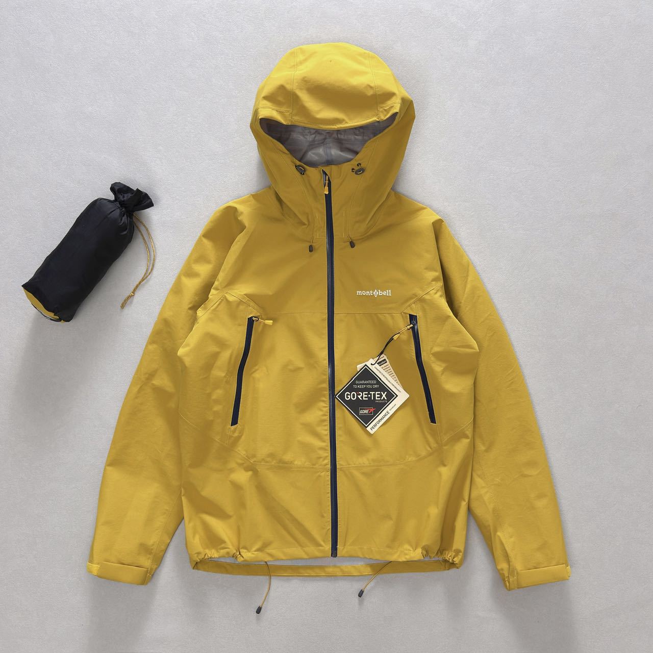 0326 日版Mont.Bell GORE-TEX連帽衝鋒褸 4月底