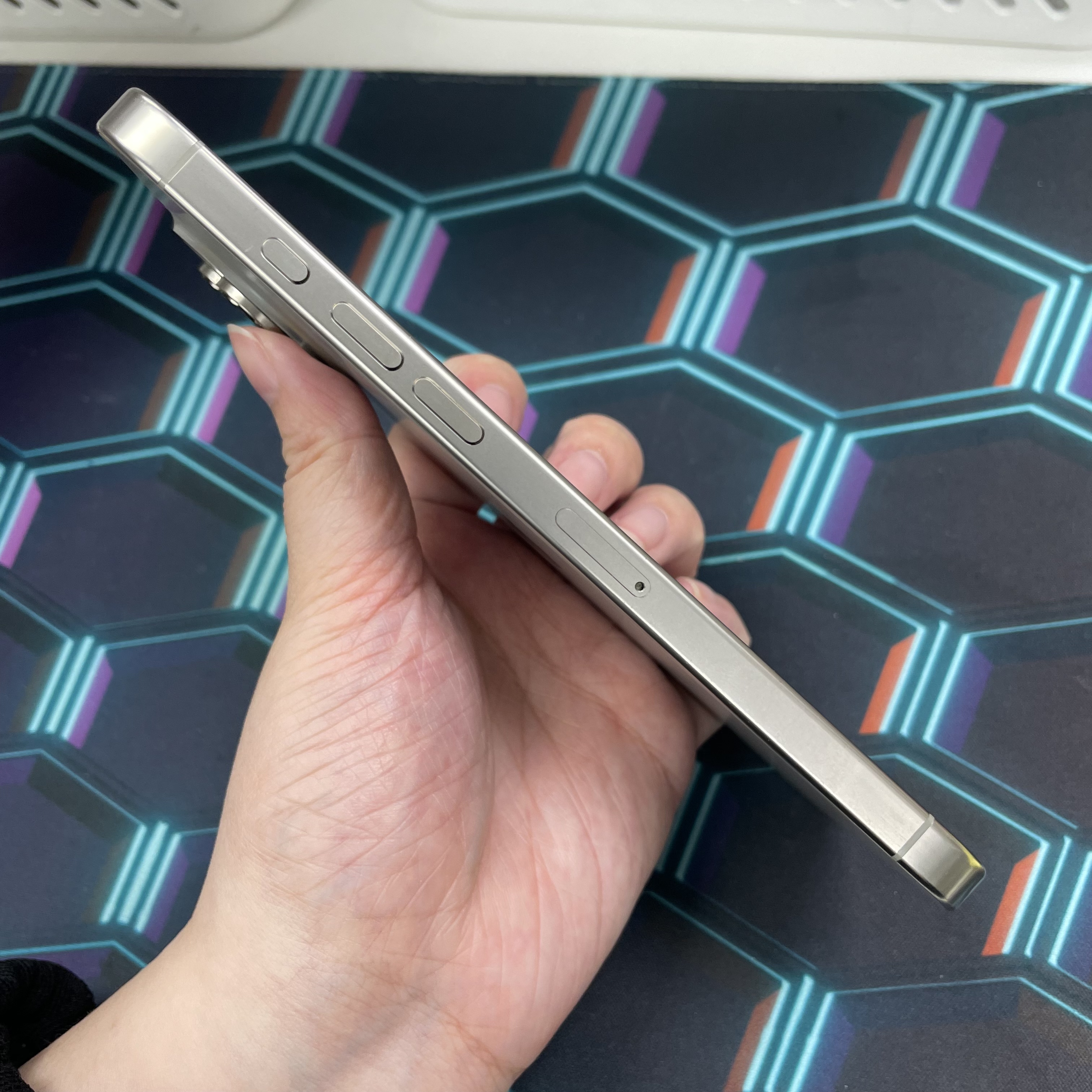 *6338 16 pro max 勁靚機 256GB 電90 原色 gray