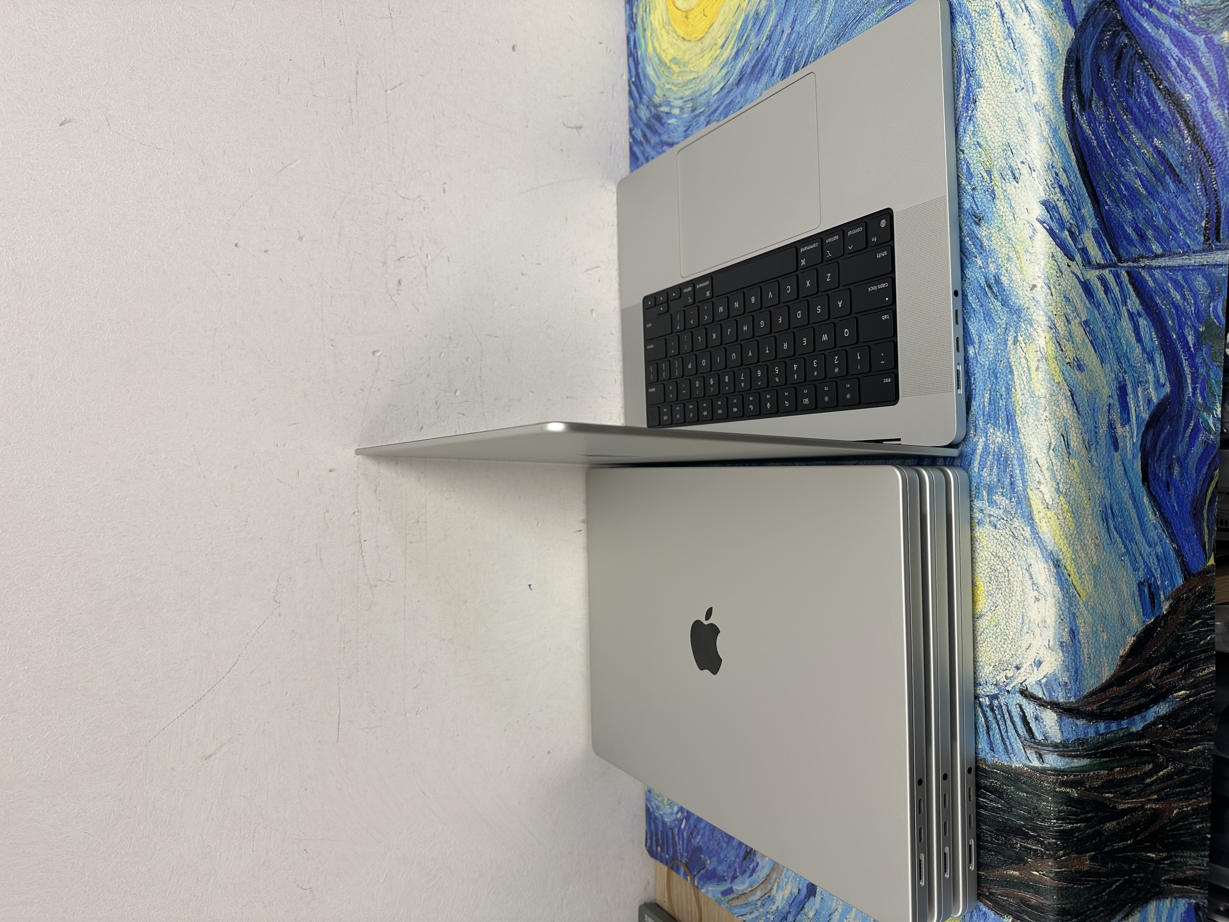 APPLE  MacBook Pro 2021/ M1 Max CPU / 64GB Ram/1TB SSD/24核心GPU/10核心 CPU/Liquid Retina XDR Mon/16寸/銀色 / 畫圖/剪片/ Gaming Laptop / PC / Work / M1Max