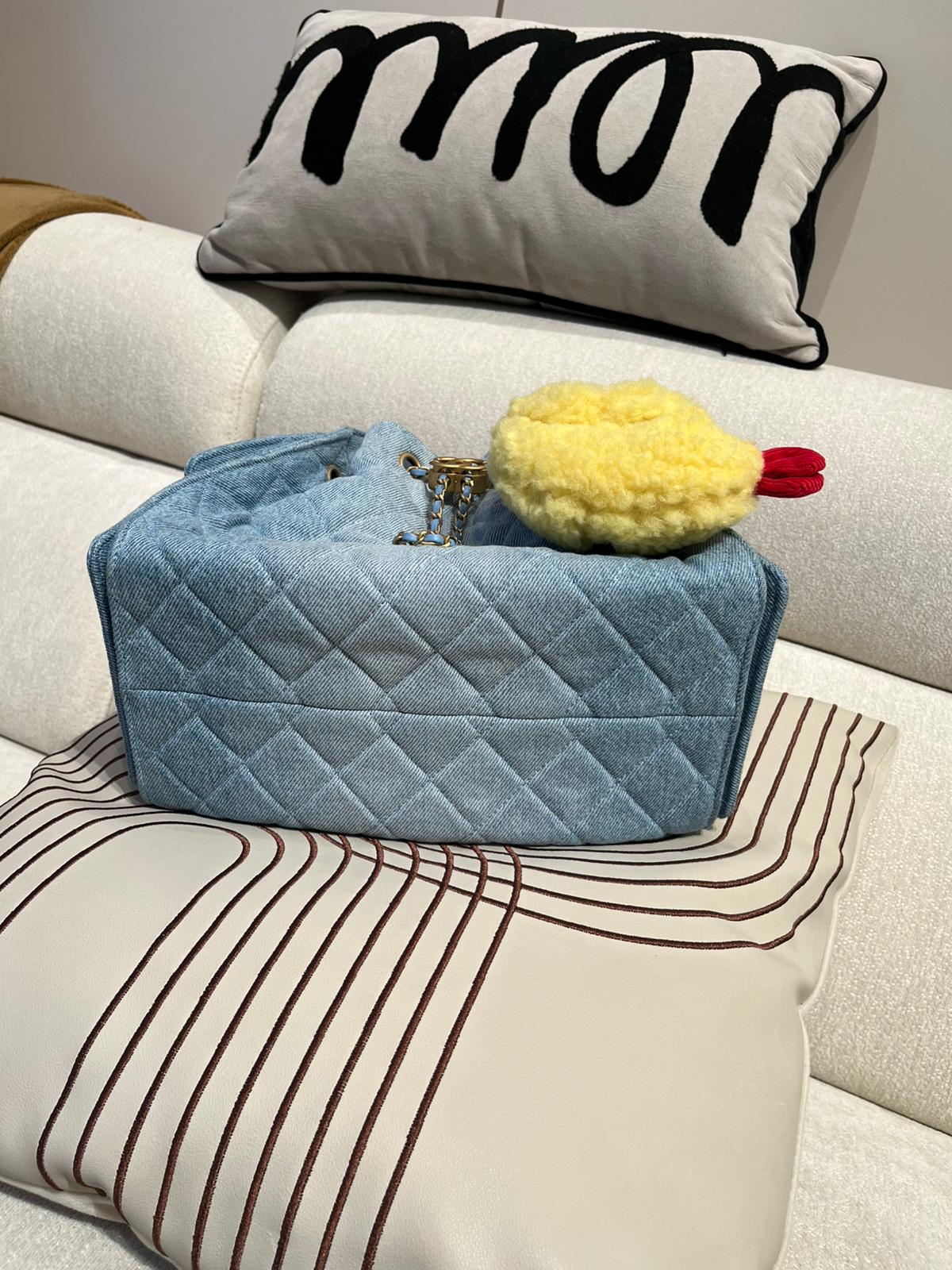 Chanel 25 Small 洗水牛仔金扣Hobo Bag 100%Authentic, 98%New ✅晶片✅Dust bag✅Box 