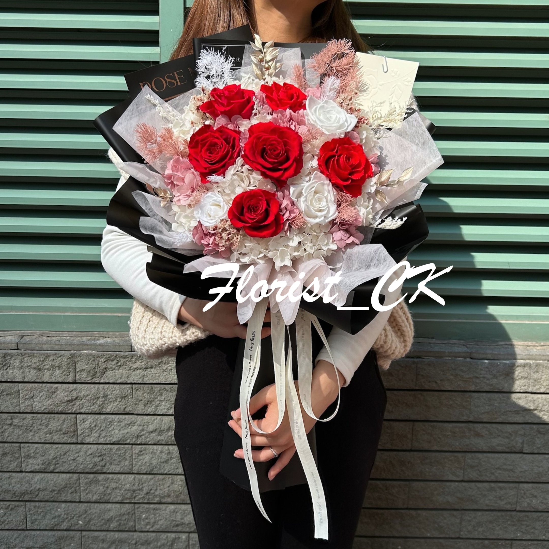 Scarlet & Snow｜永生玫瑰花束  (3 朵 / 6 朵 / 9 朵 / 12 朵； 預訂款)