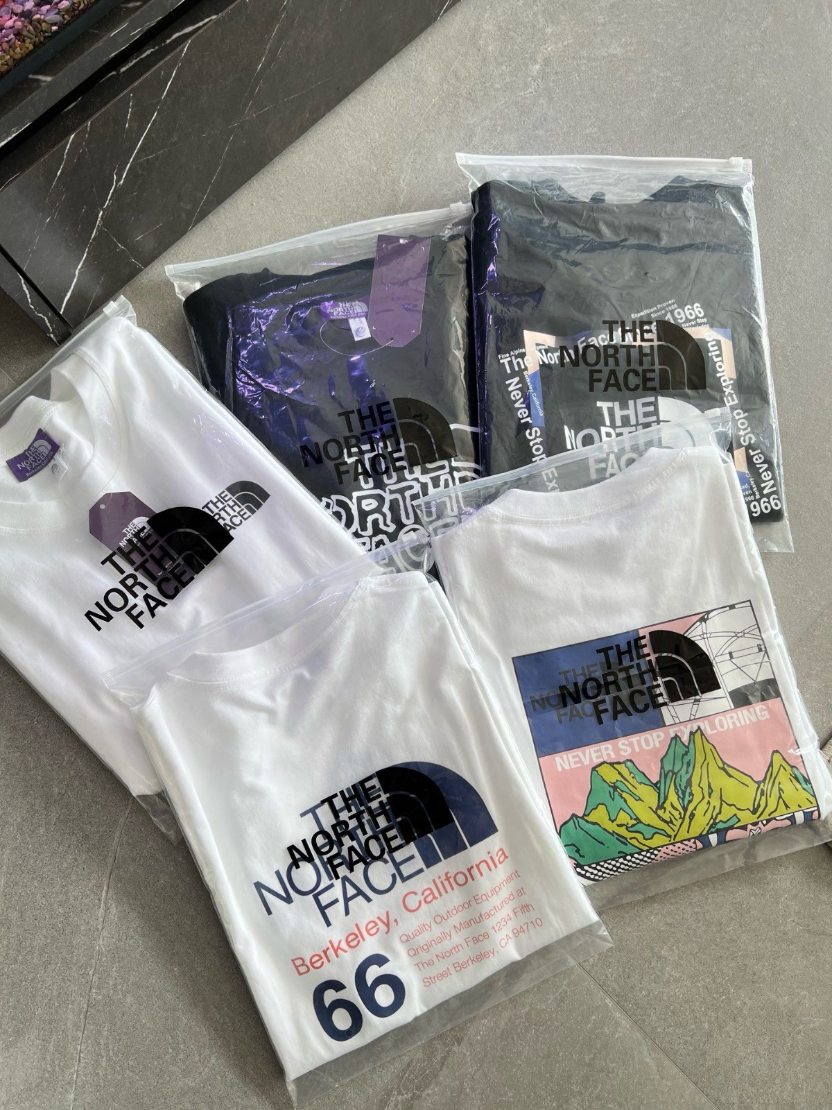 共有20款(隨機)S-4XL碼**2條$155**🔆TNF福袋Tee🔆