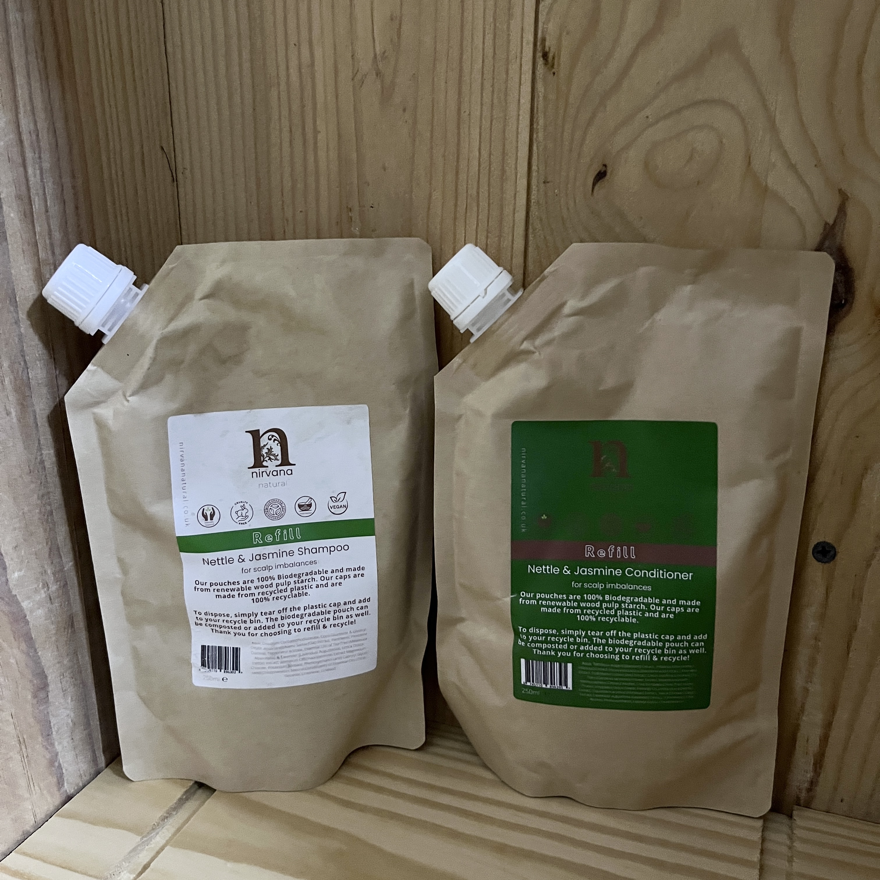 [包裝瑕疵] Nirvana  Natural蕁麻茉莉洗頭水&護髮素(補充套裝） Nettle & Jasmine Shampoo ＋Conditioner (refill 250ml x 2)