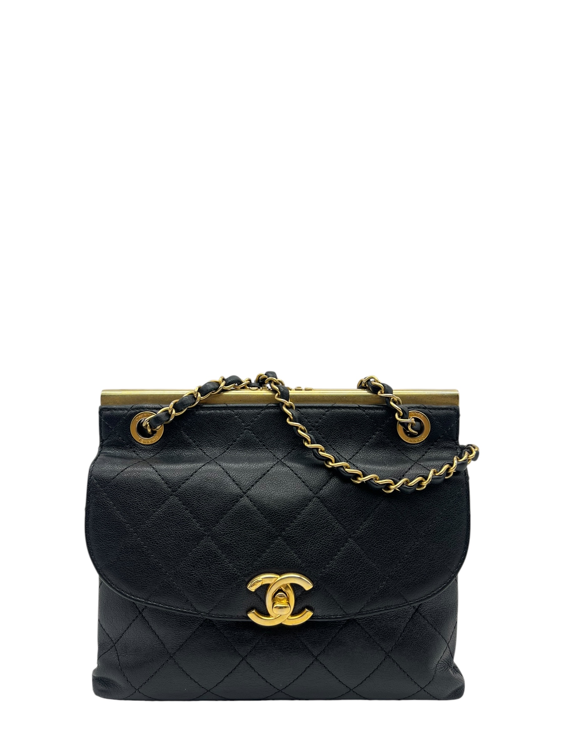 Pre-Owned CHANEL Matelasse Shoulder Bag in Navy / Product Code: 26060507
