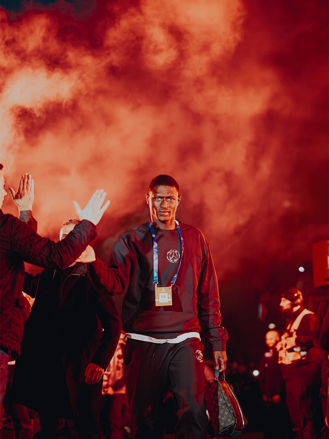 🌙⚽ **暗夜型格登場！ Nike Jordan x PSG "Night Edition" 聯名Hoop Fleece 圓領運動衛衣 IF3802