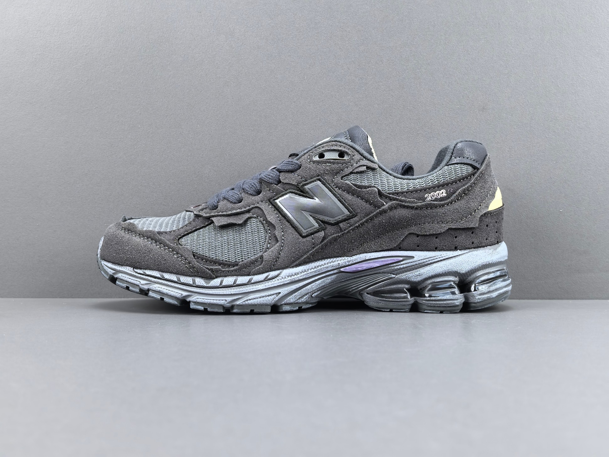 New Balance 2002R ML2002RDB