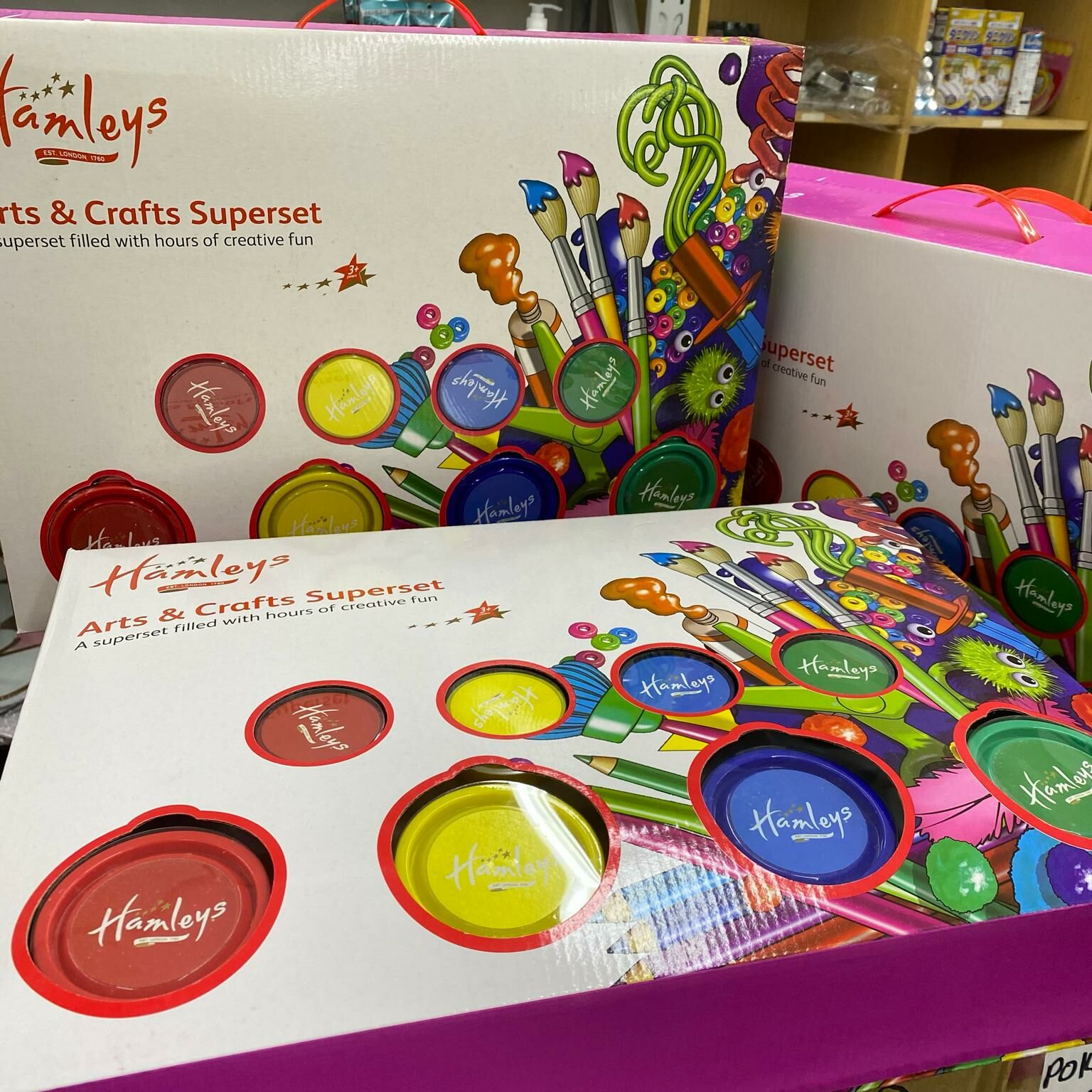 Hamleys ARTS & CRAFTS SUPERSET 手工藝品套裝玩具 - 現貨