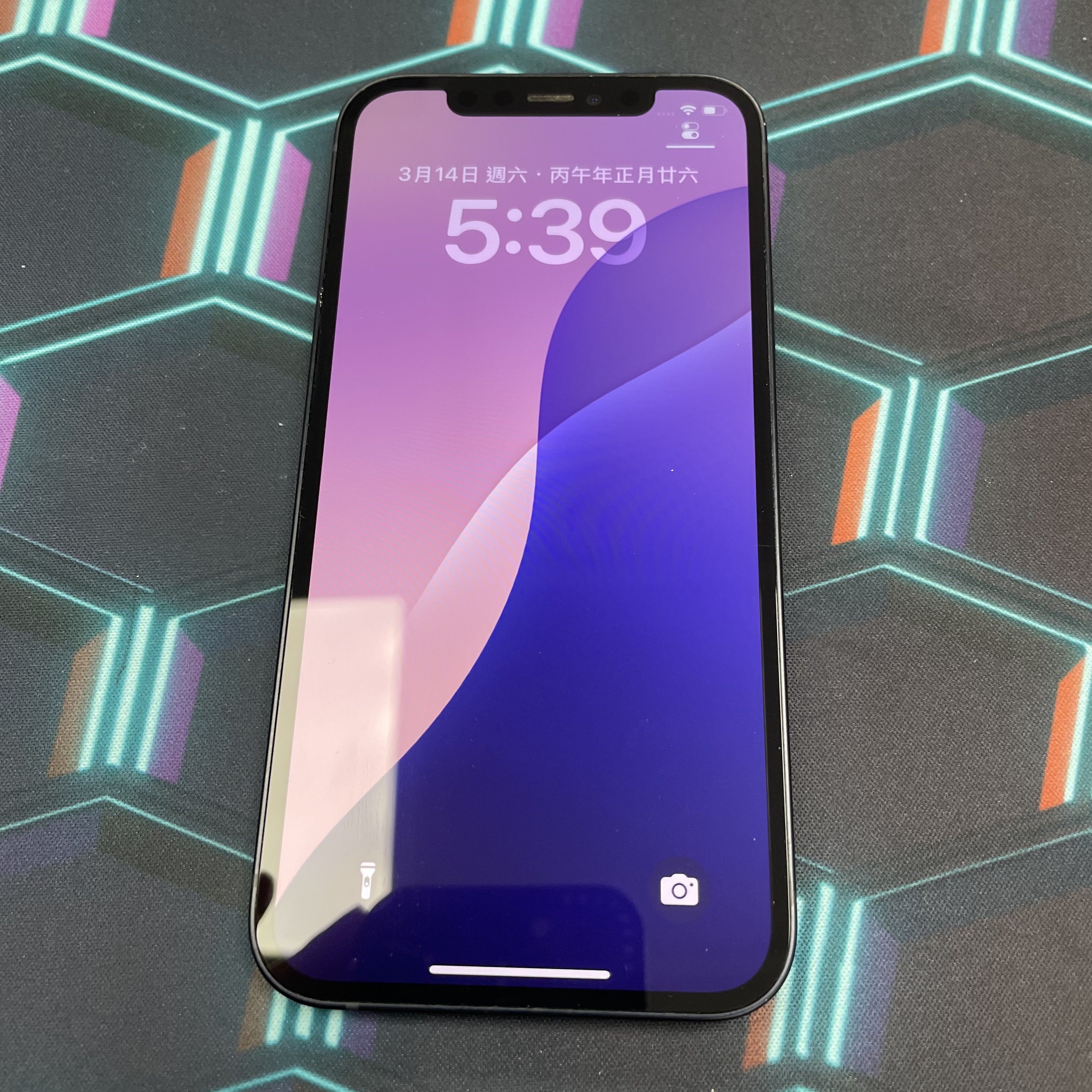 *6143 12 勁靚機 64GB 電83 黑色 black