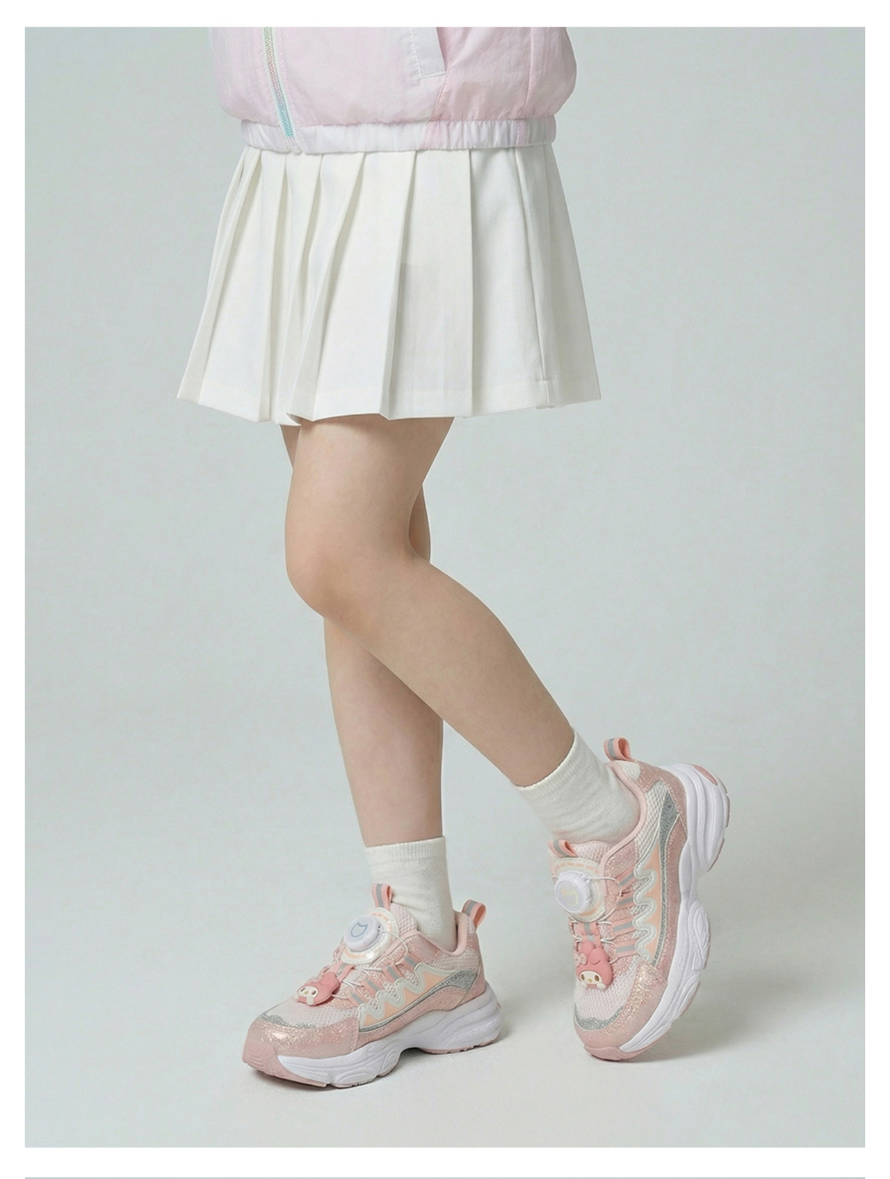 🇰🇷預訂 韓國直送🇰🇷Sanrio兩色人物裝飾撥盤式閃粉波鞋