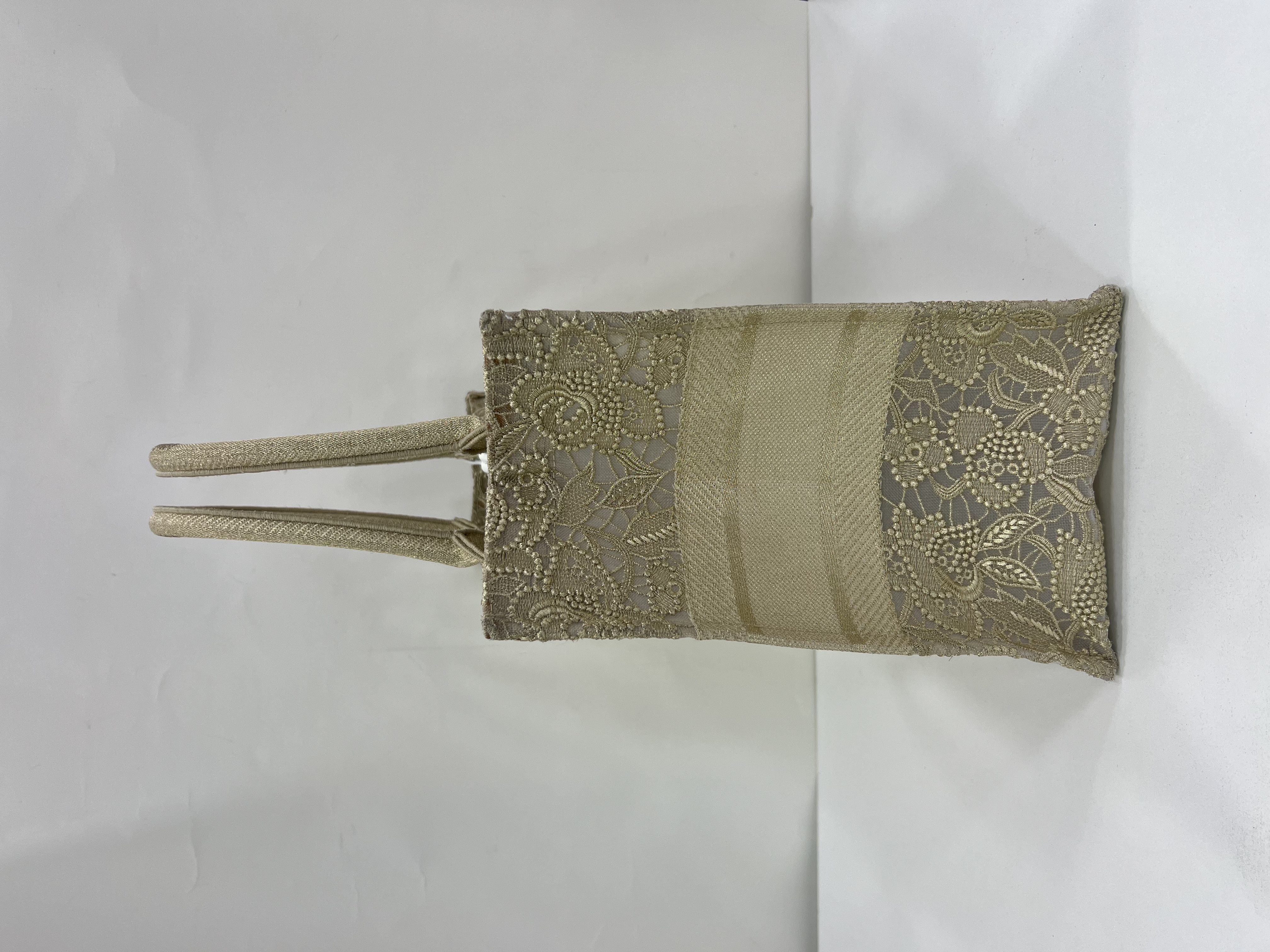 直播貨品 |  [1個-$100 2個-$300］E14