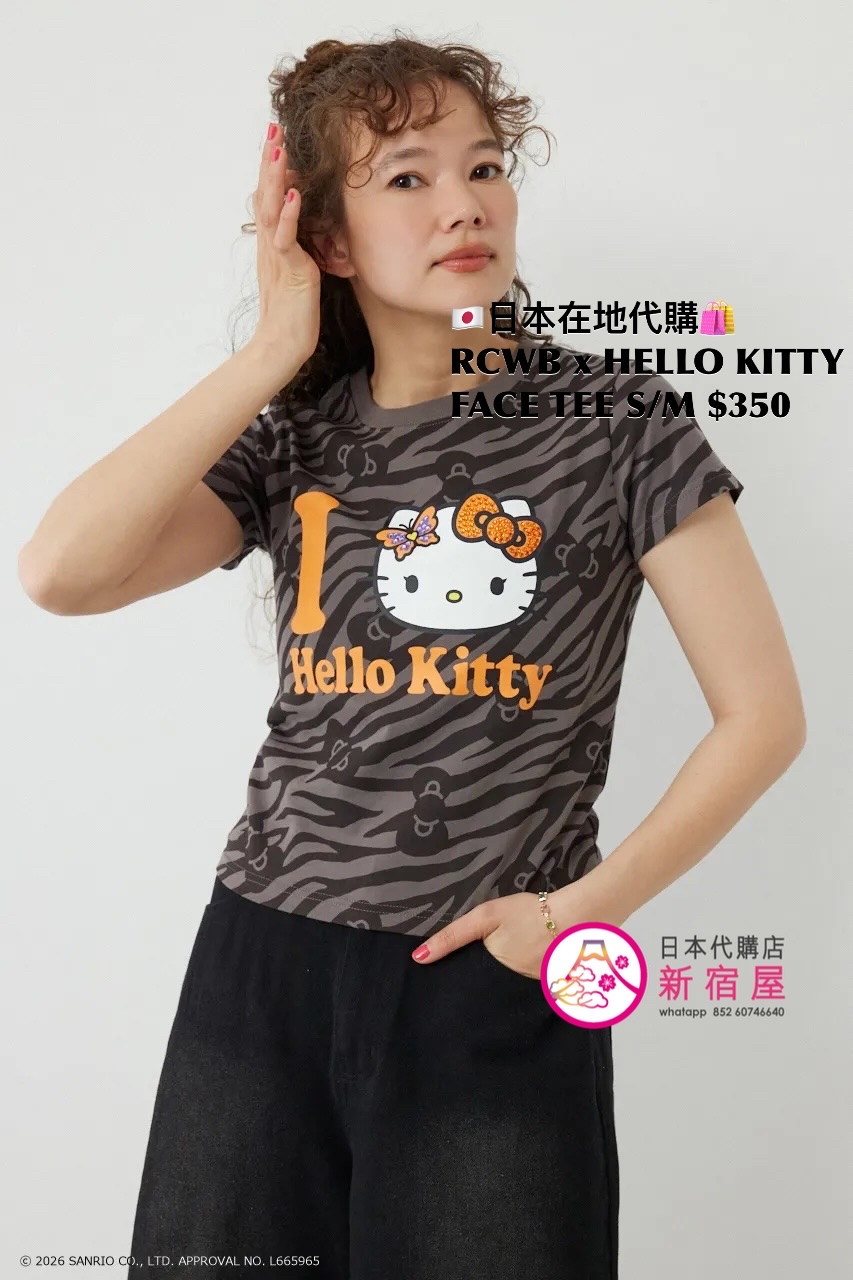 RODEO CROWNS WIDE BOWL x HELLO KITTY FACE T-SHIRT