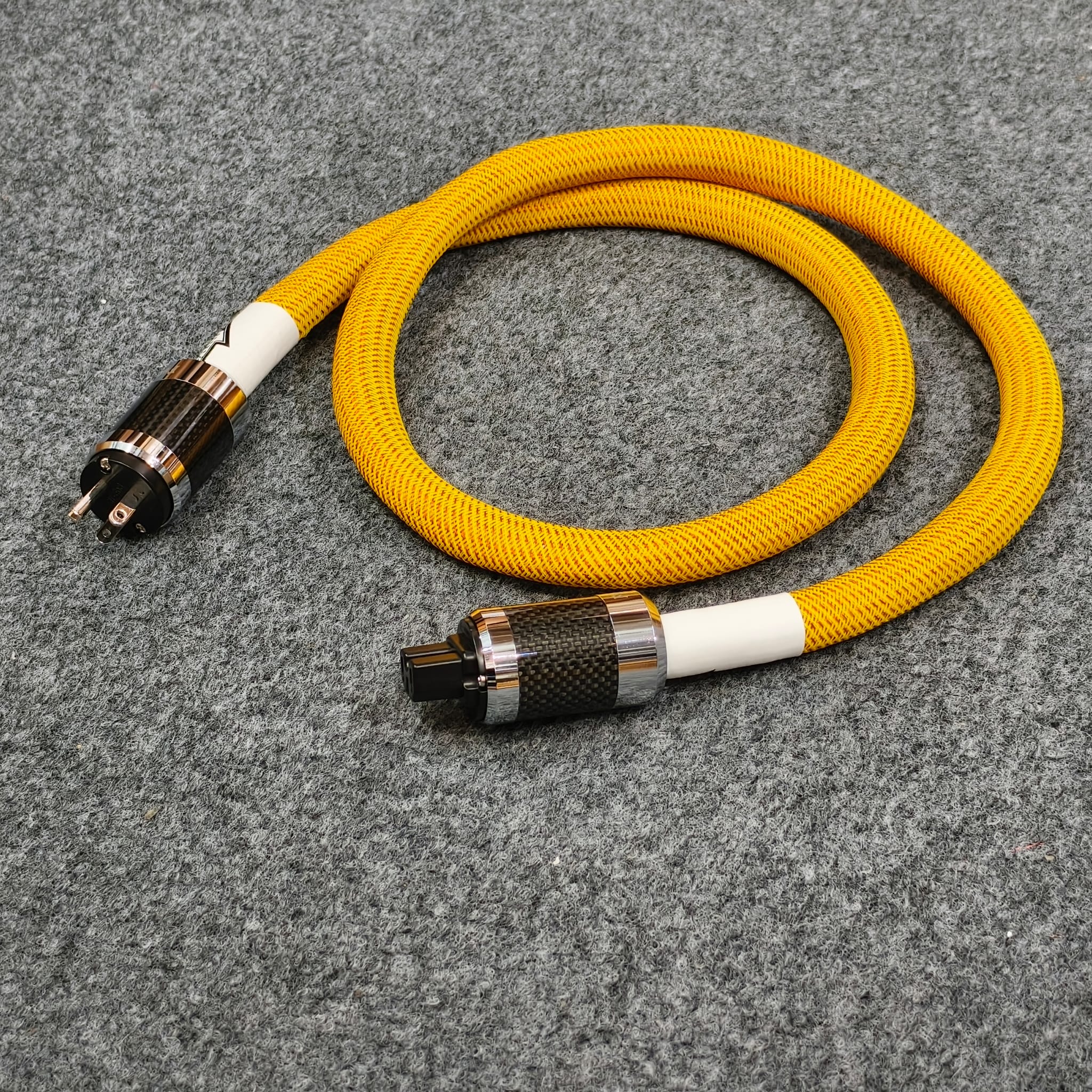 Futech audio P801+G旗艦電源線黃金比例調音師-立體-分析-現場逼真-彈性強-潤澤-情感豐富