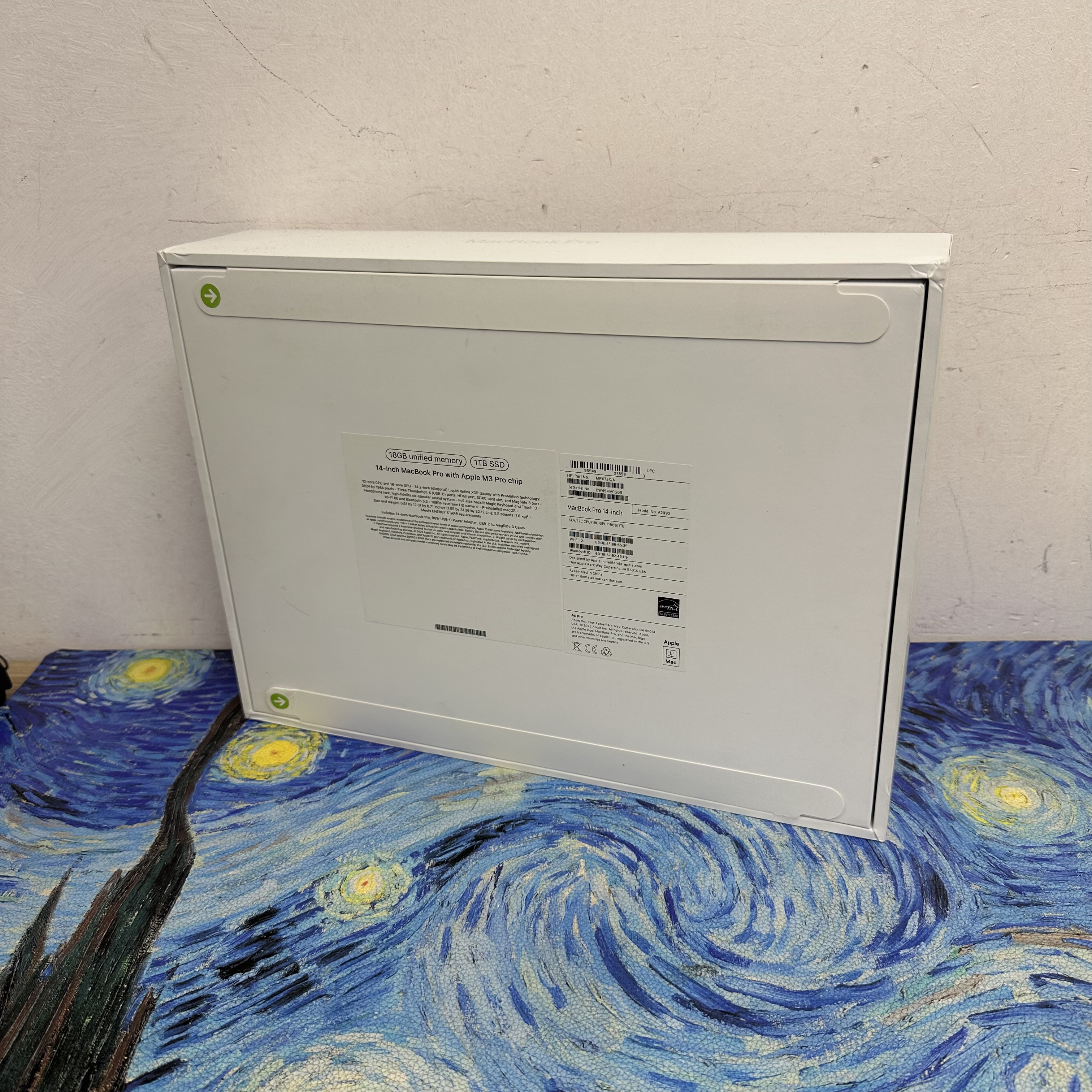 #5623 全新原封 APPLE  MacBook Pro M3 2023 M3 CPU/18GB Ram/1TB SSD/18核心GPU/Liquid Retina XDR Mon/14吋/銀色/Gaming Laptop / Notebook / brand new / Netflix /Movie / MacbookPro / Pro M3 /