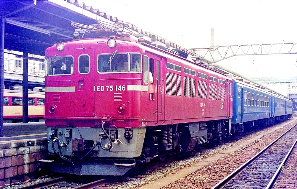 Kato 馬達升級型車頭機關車系列： ED75 后期型 3075-5
