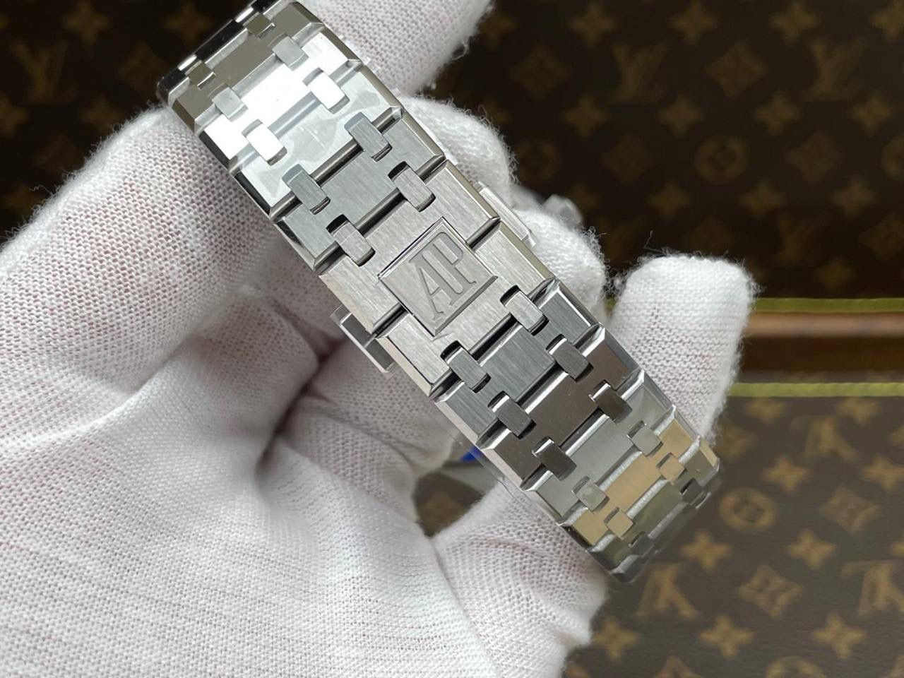 爱彼皇家橡树系列自动机械男士腕表