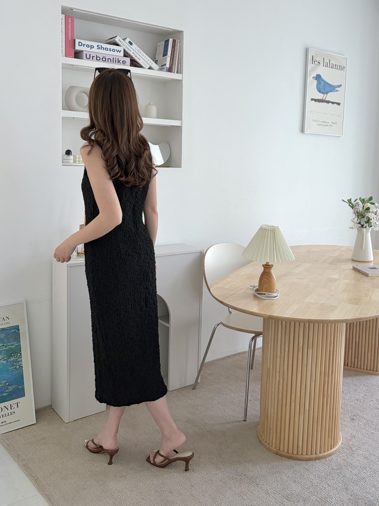 Ruched Slim Dress (Black)