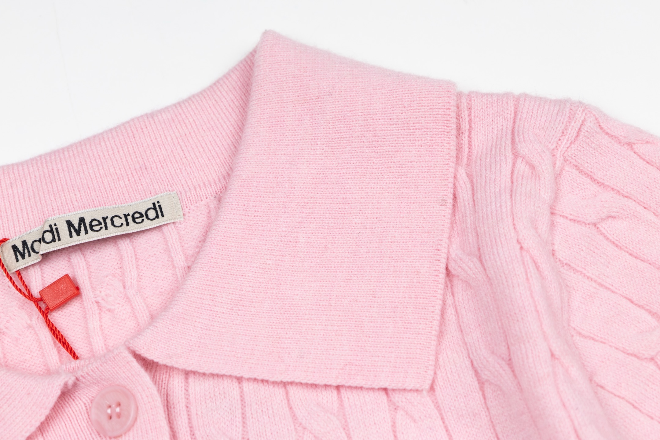 Mardi Mercredi Flower Embroidery Cable Short Sleeve Knit