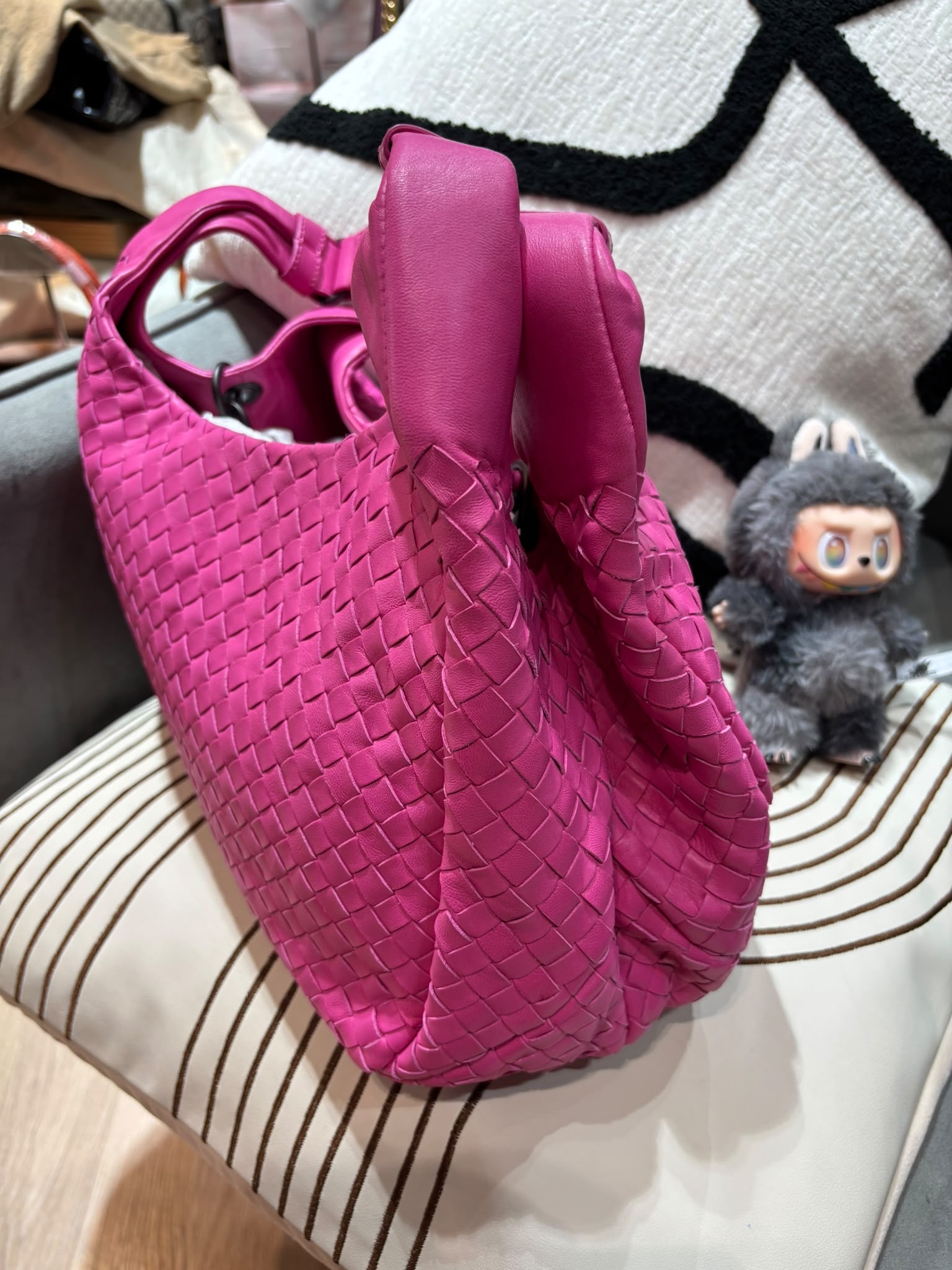 Bottega Veneta BV Intreccio shoulder bag Hobo Bag 100%Authentic ,98%new✅dust bag  