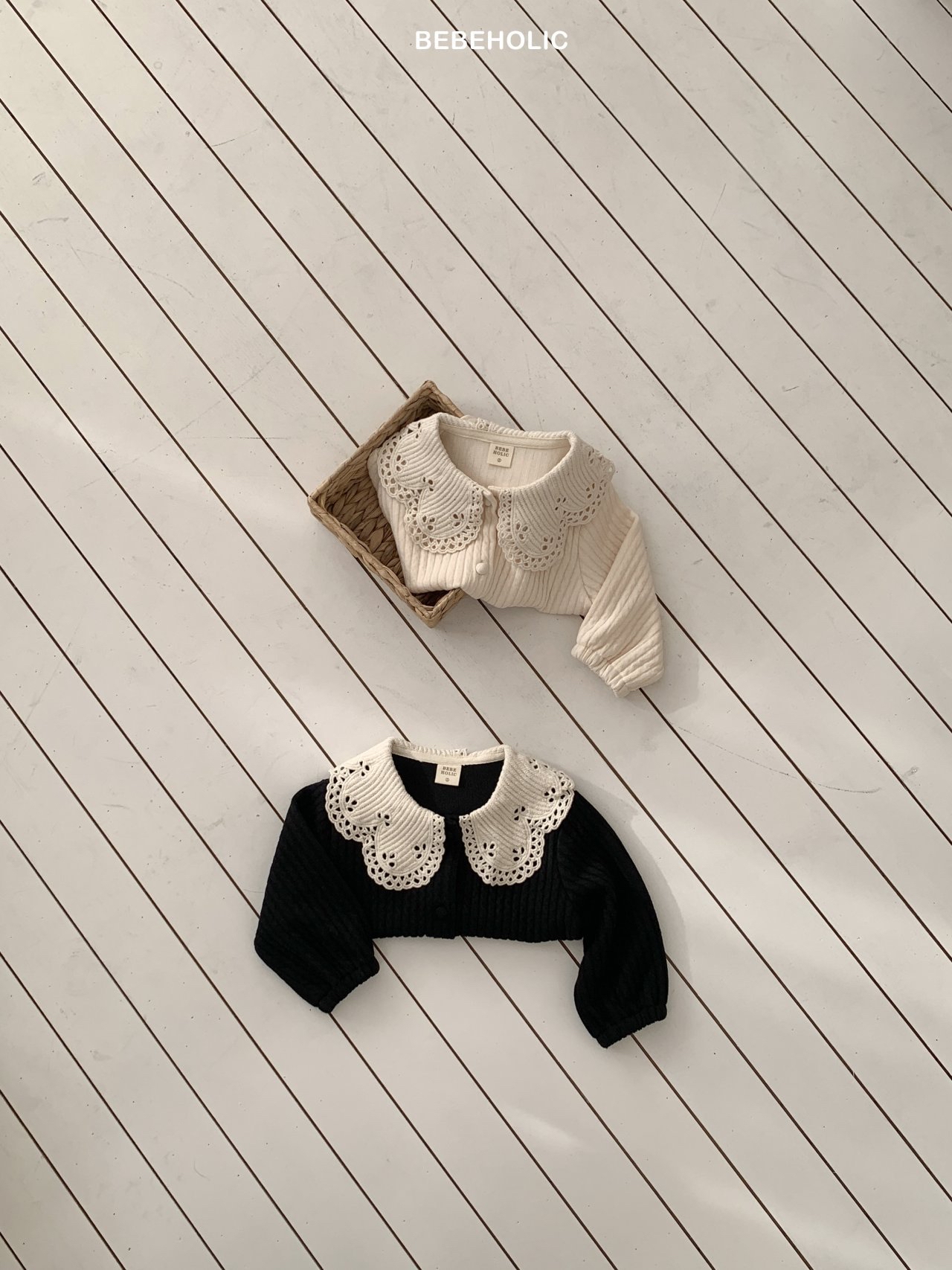 🌸預訂 韓國直送🌸🇰🇷BEBEHOLIC兩色蕾絲花邊翻領開襟外套