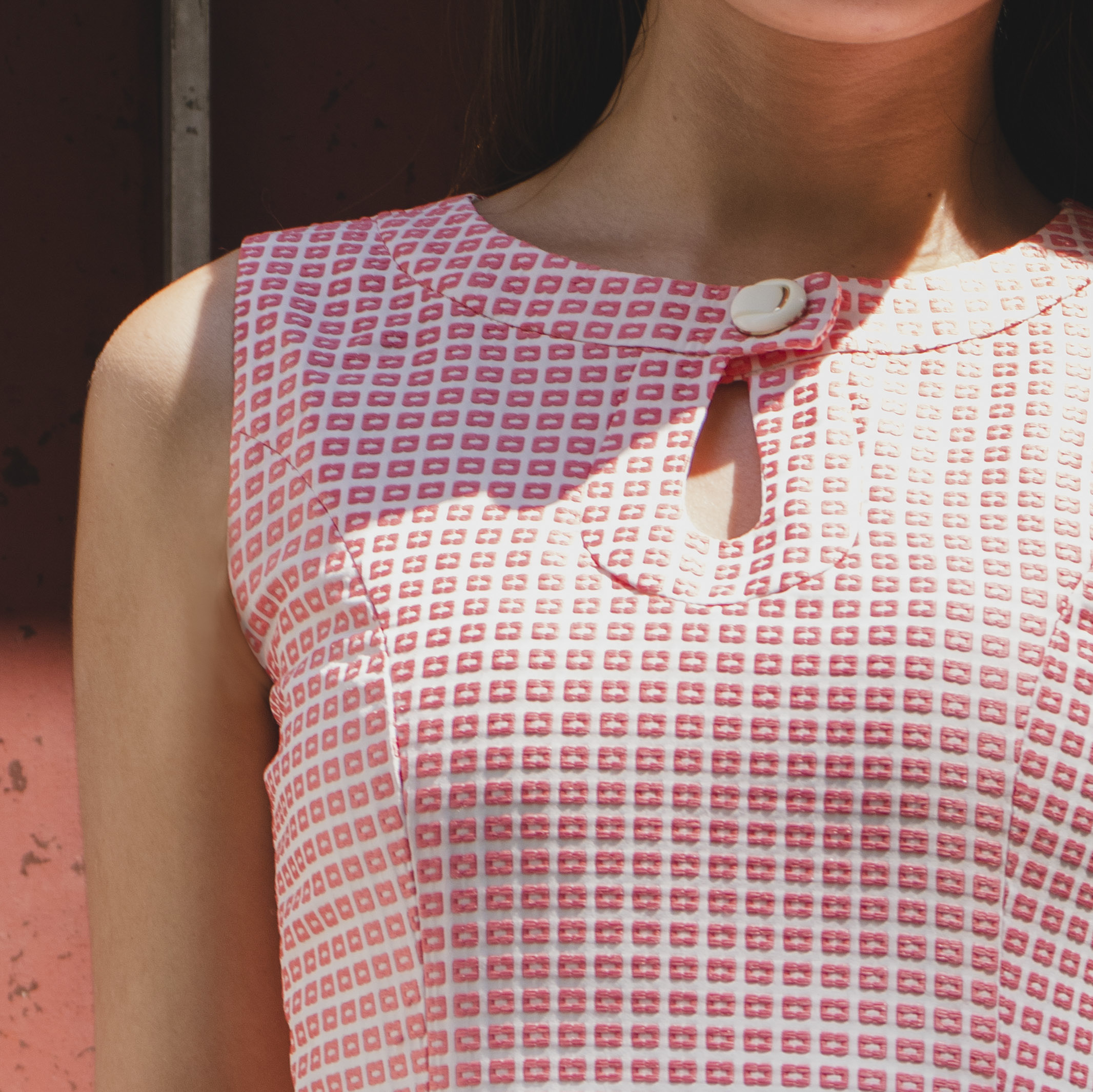 (Ready-Made) 1960s MOD Pink Raised Geometric Pattern Shift Dress (FM138)