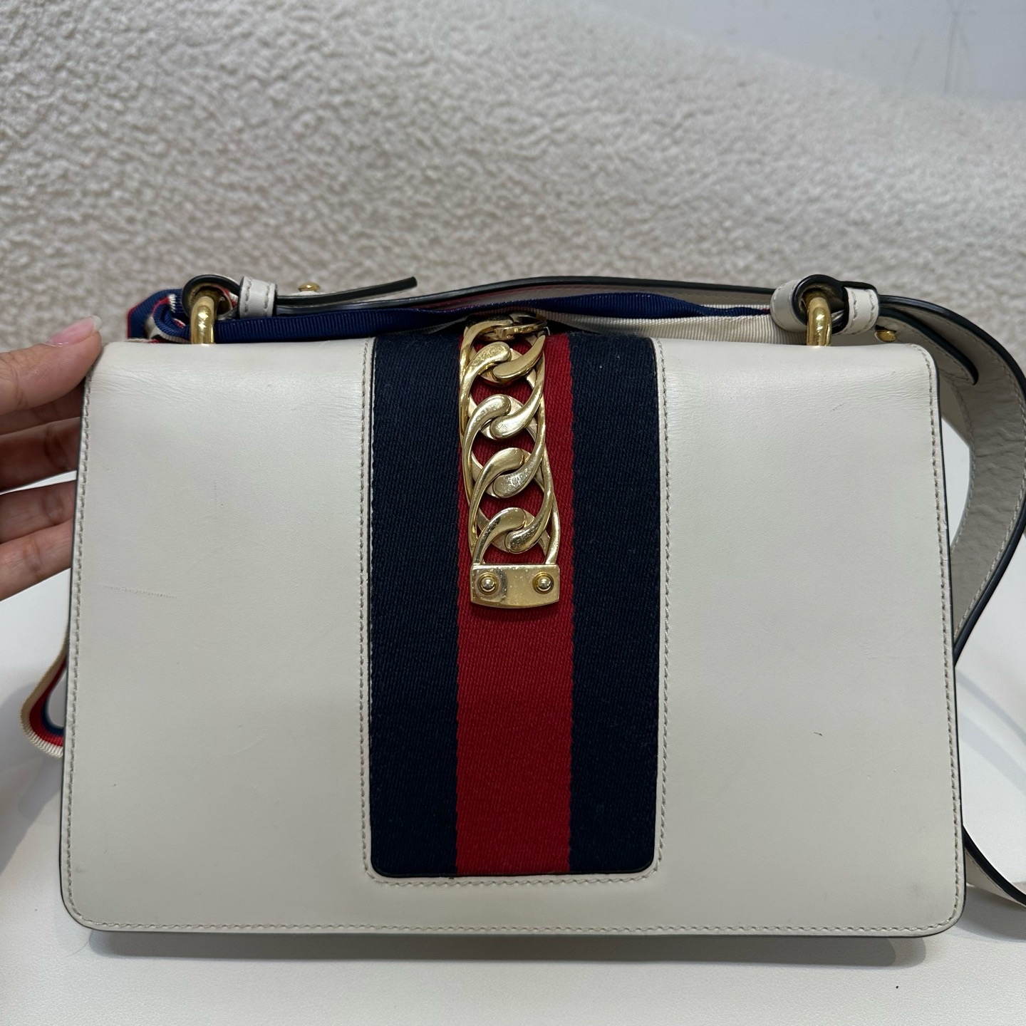 【預訂貨品】Gucci塞爾維亞白色斜孭包