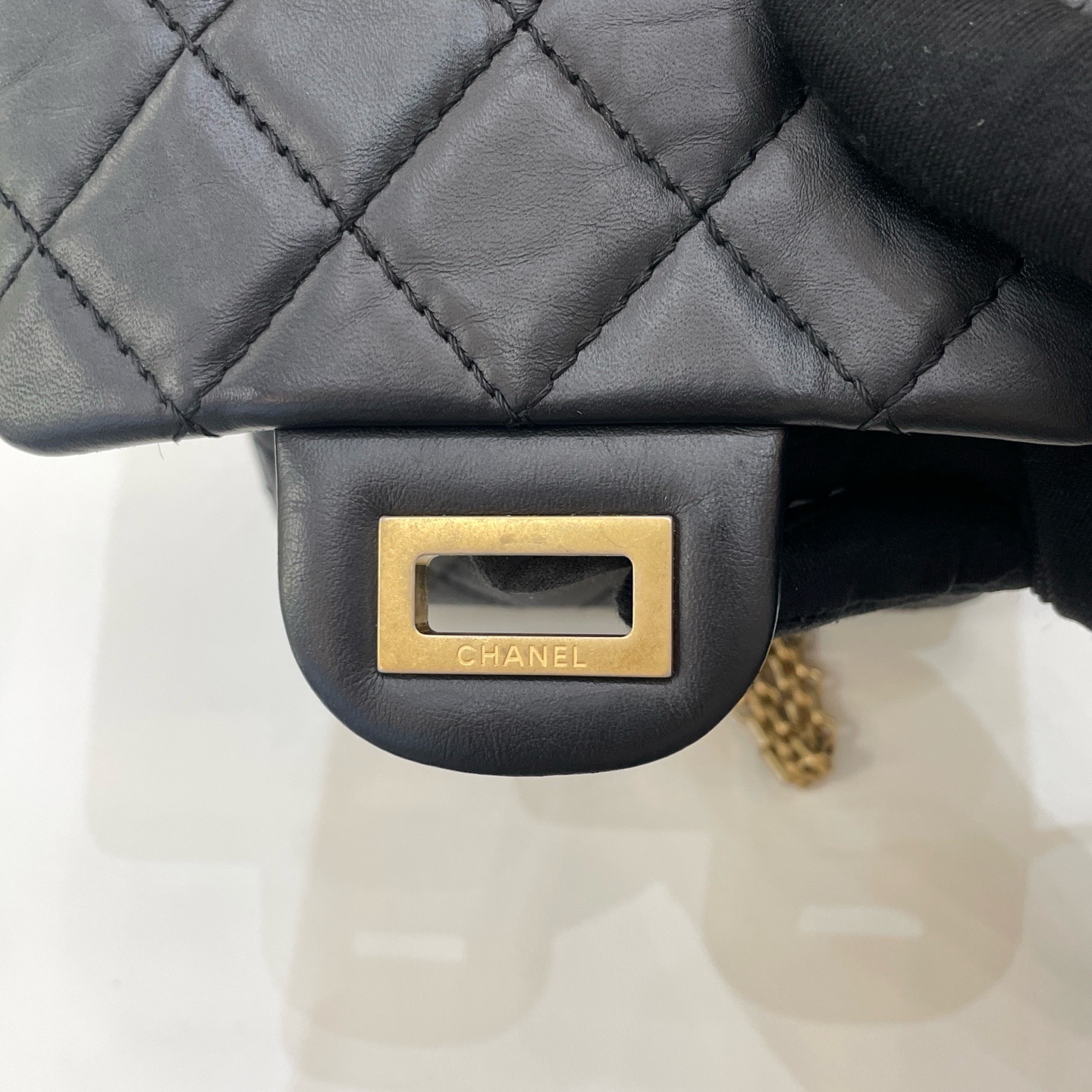 【預訂貨品】鐳射30開👜 Chanel黑金mini 手機包 
