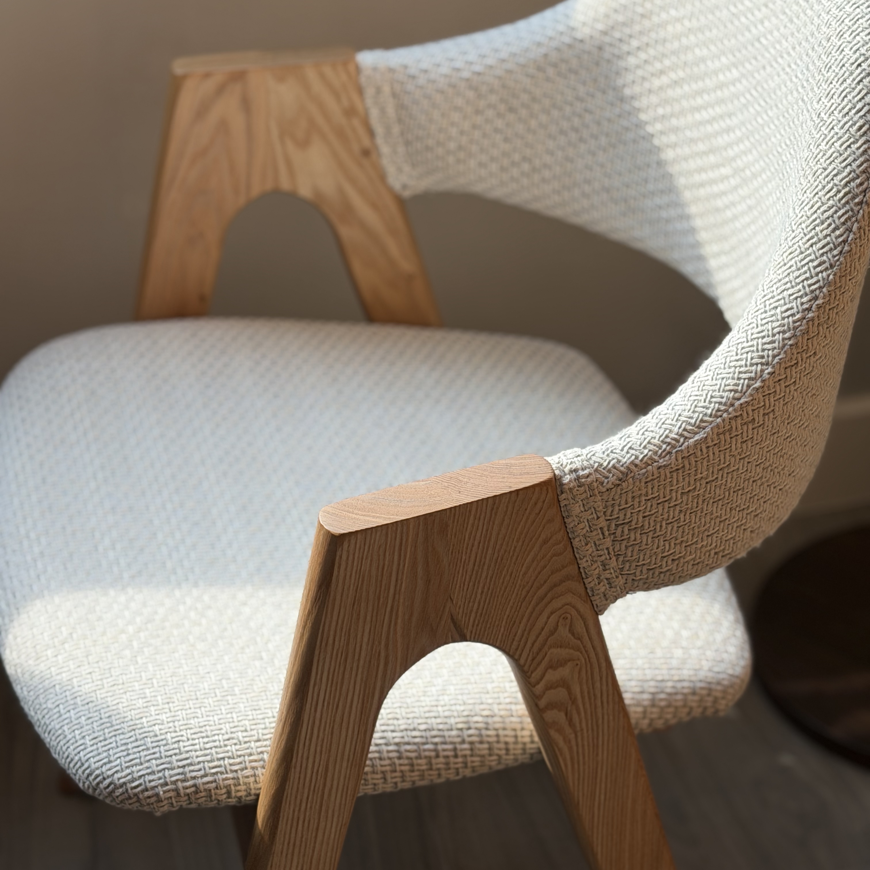 TAI Arm Chair 