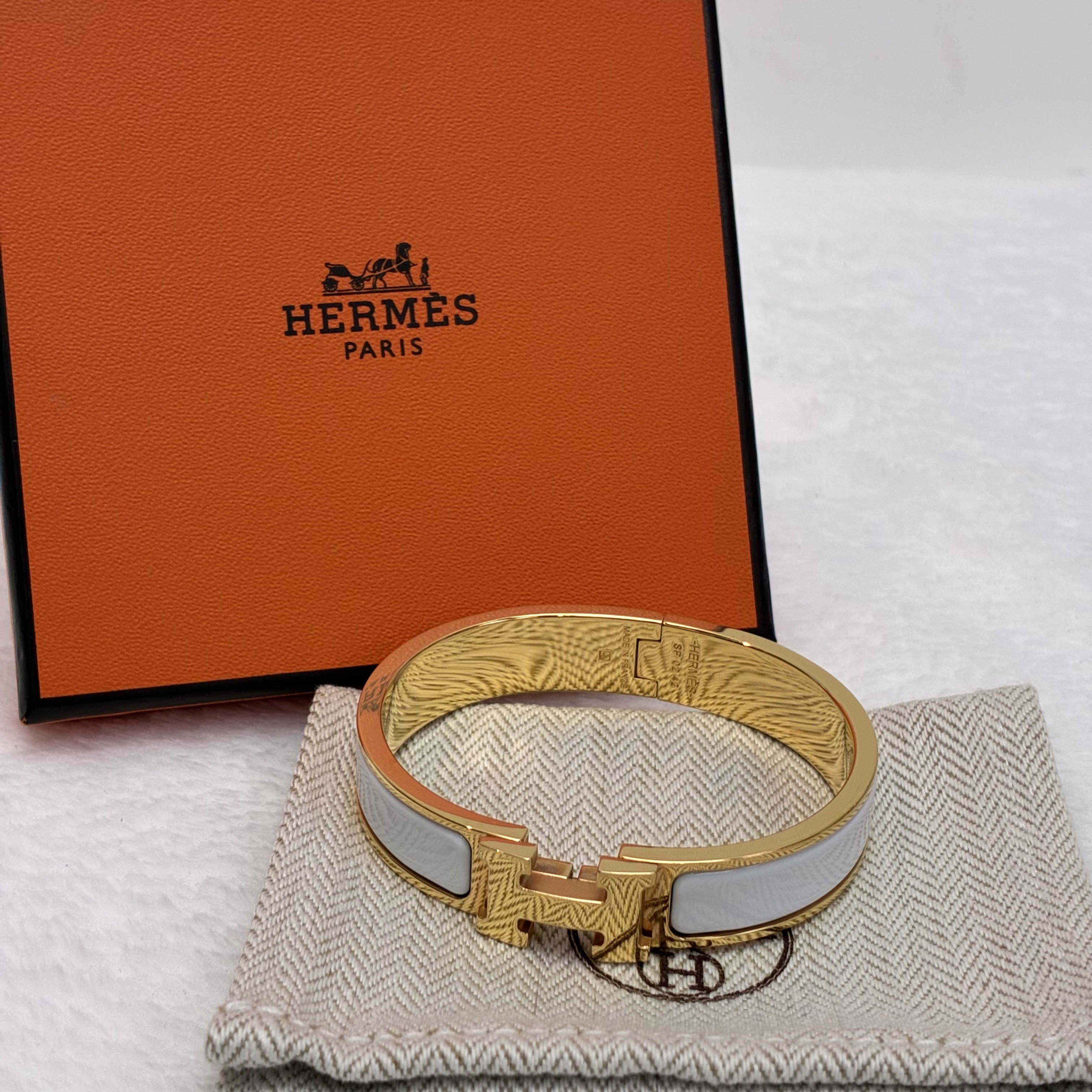 Hermes 白色窄版手鈪 Hermes超平價入手首飾款