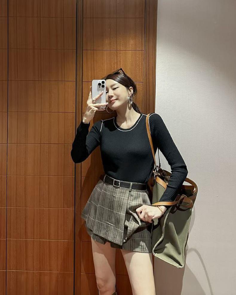 拼色線邊針織Top