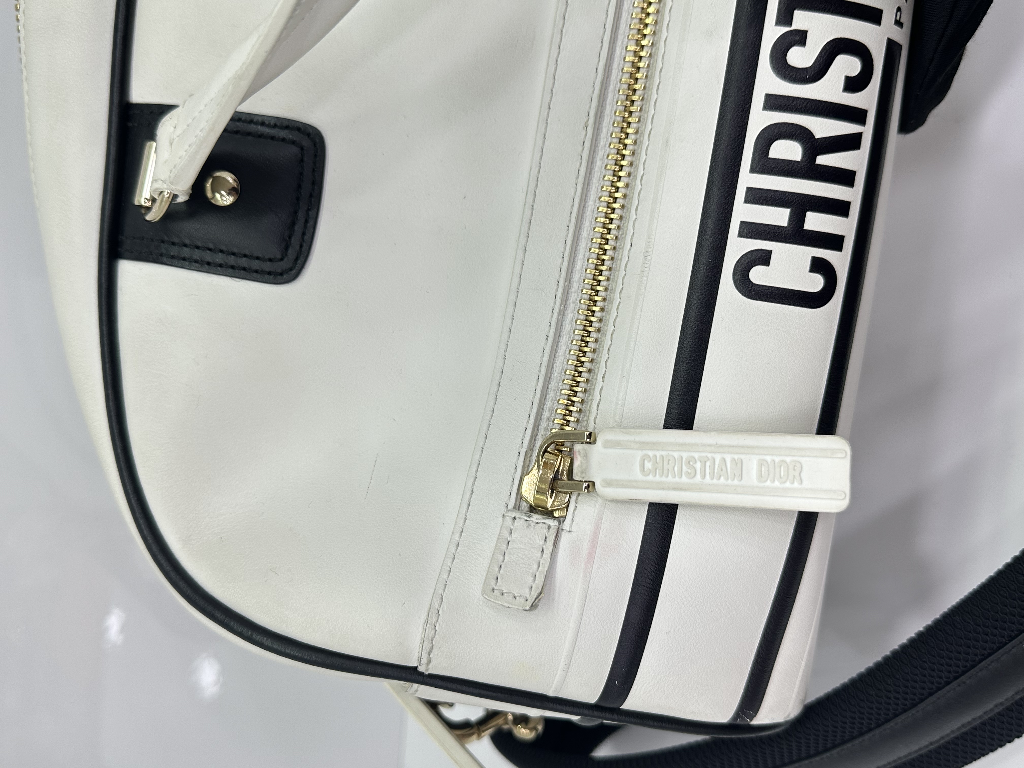 直播貨品 |  [1個-$100 2個-$300］KK11