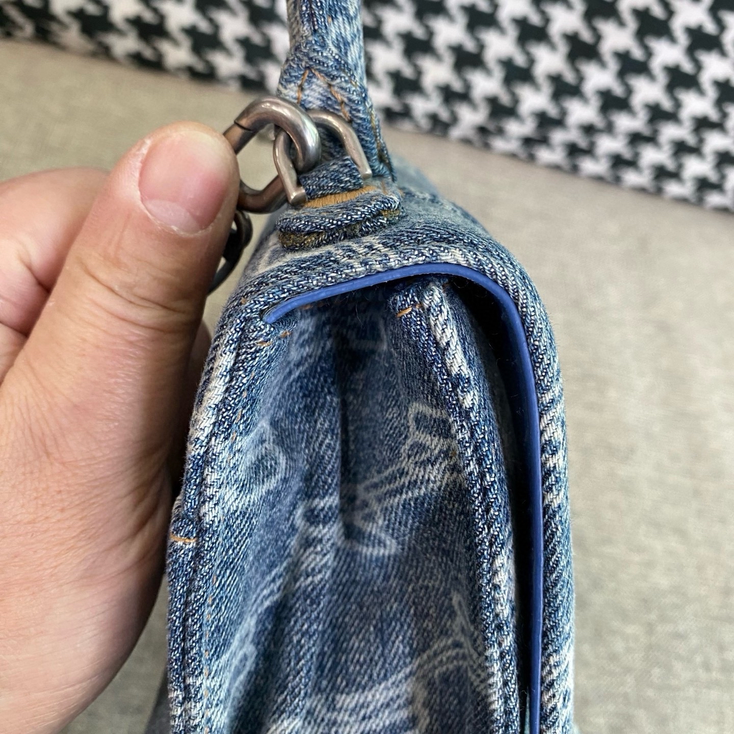 【預訂貨品】巴黎世家牛仔沙漏包 