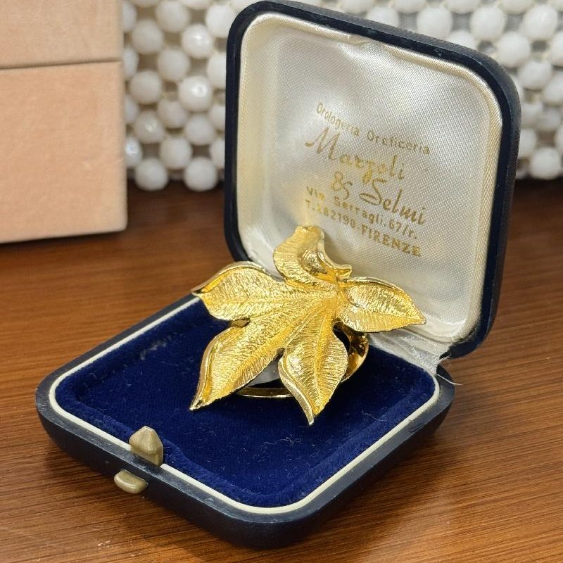 Vintage C.a. 1970s Golden Maple Leaf Scarf Clip (EA1751)