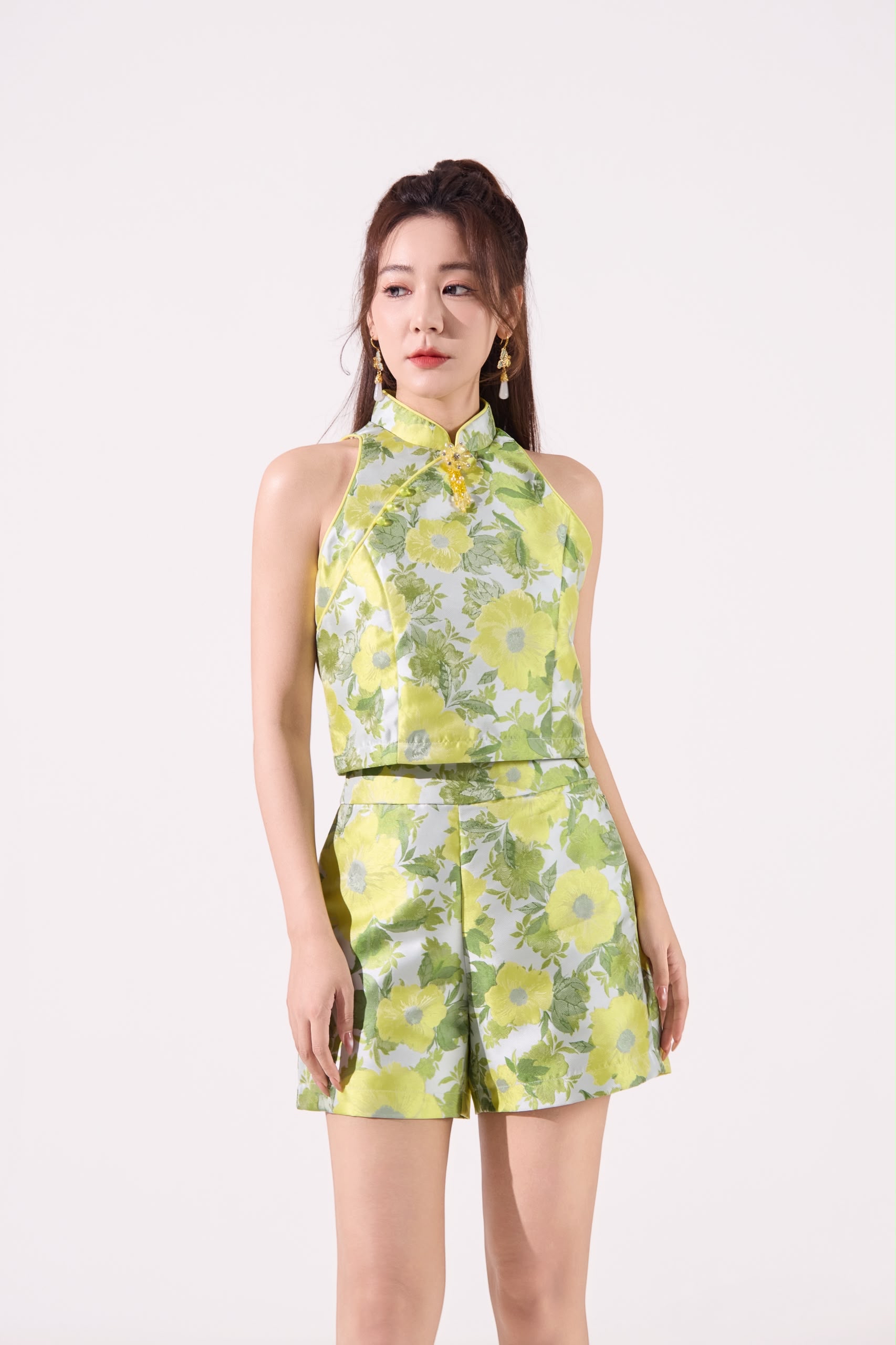 10141390 Celestia Floral Halter Top