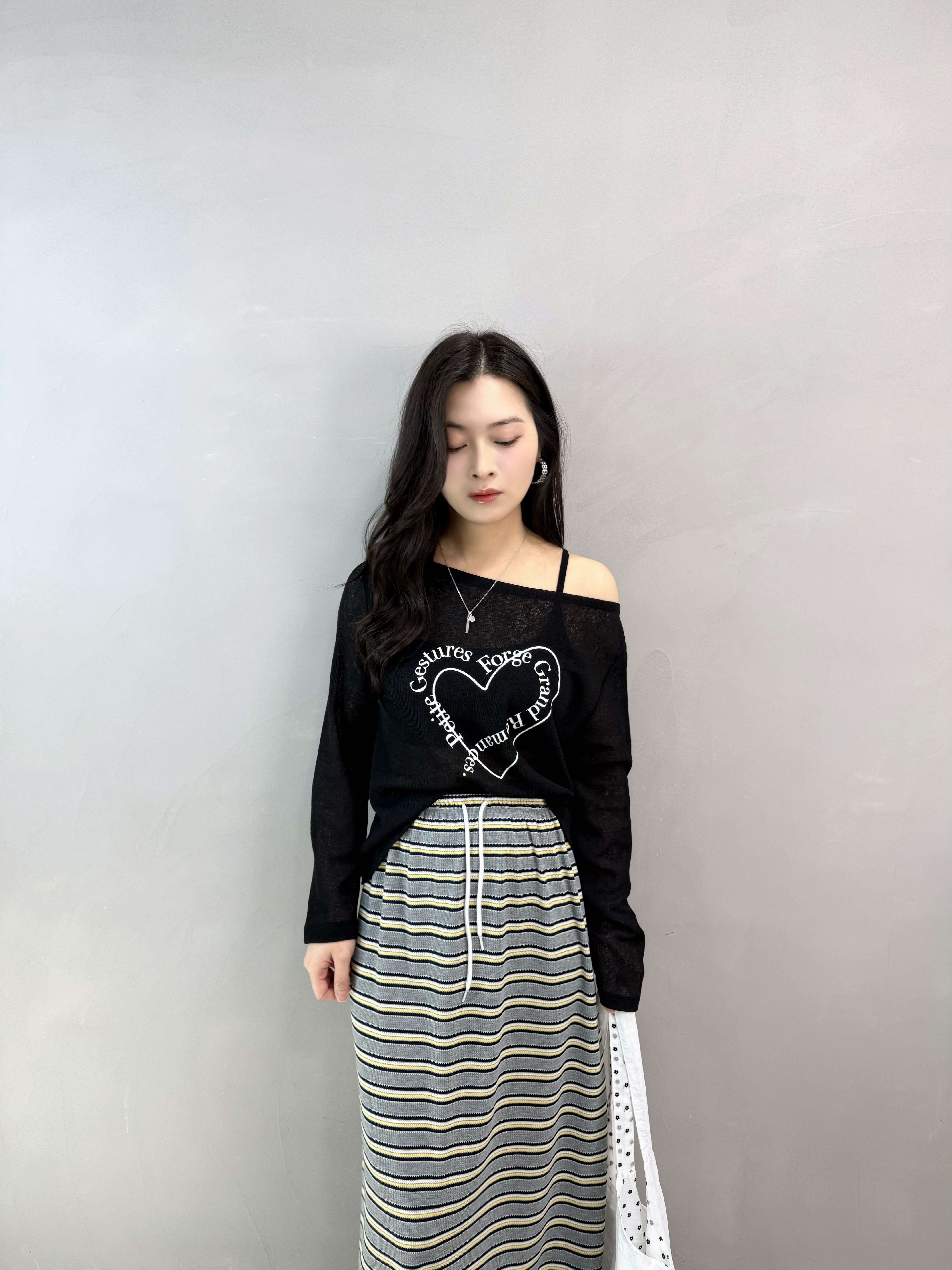 N75 英文字心心防曬Tee