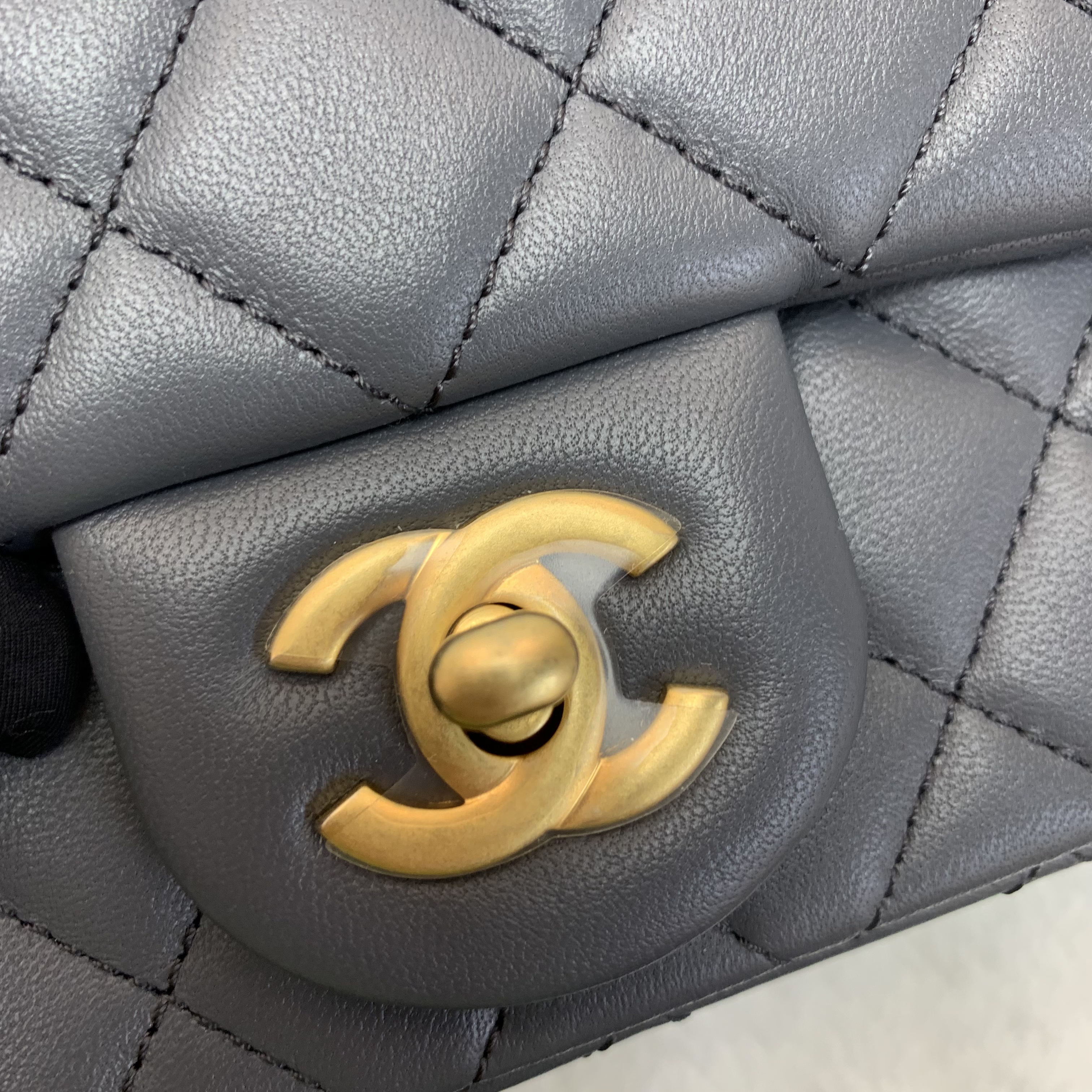 Full set閒置新熱賣🖤Chanel灰色大Mini