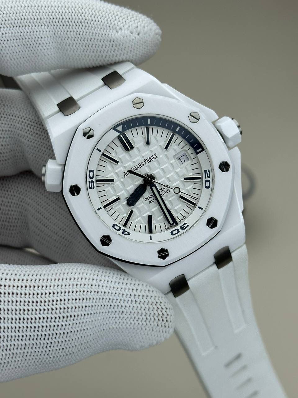 爱彼皇家橡树离岸型白色陶瓷自动机械腕表