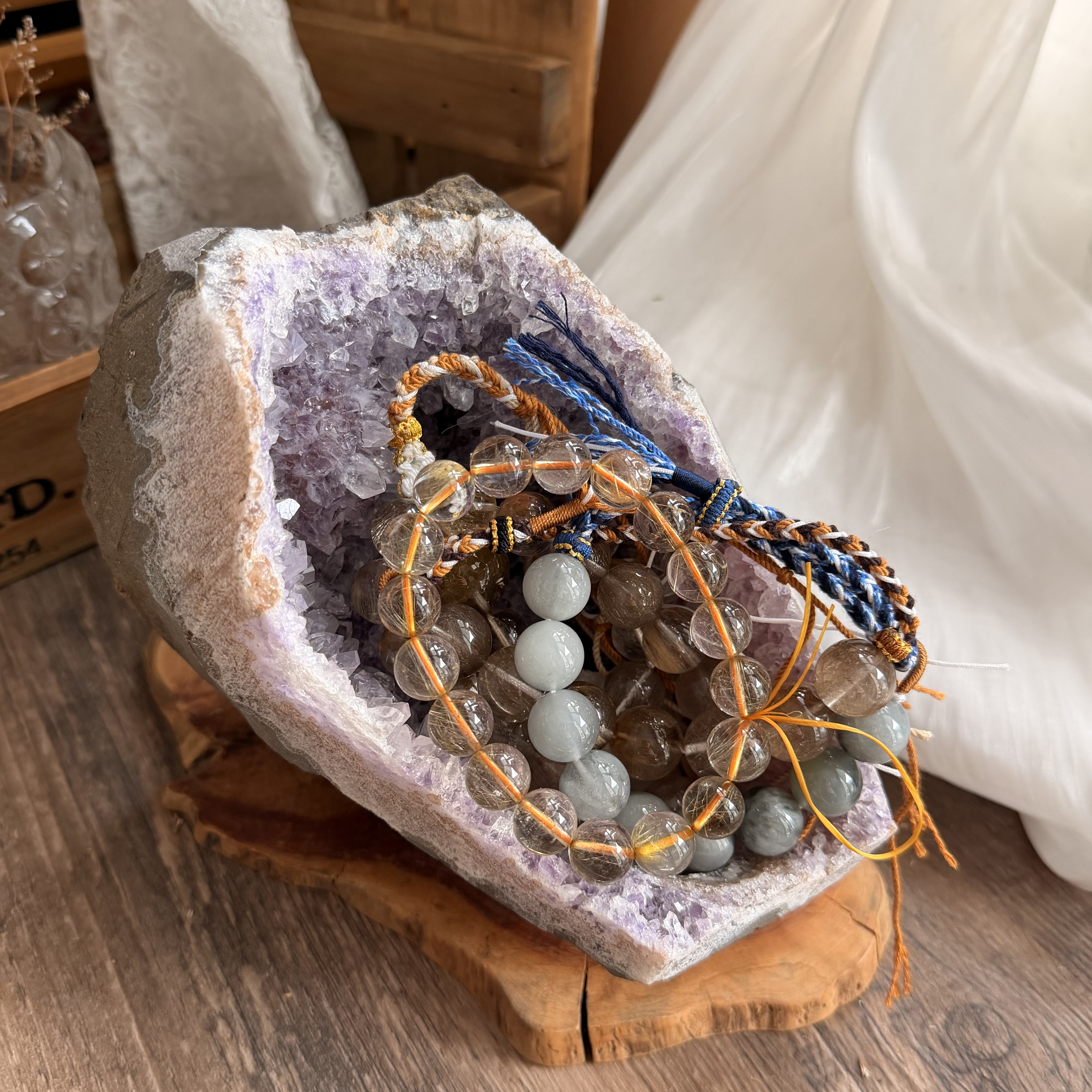 原皮紫水晶共生方解石擺件