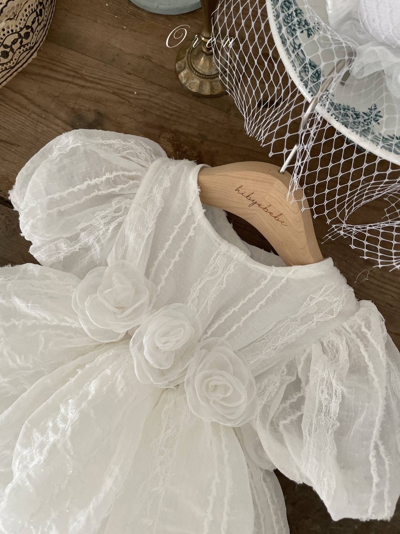 ☀️預訂 韓國直送☀️🇰🇷Oren Edel Pure蕾絲紋理花卉腰帶泡泡袖包屁裙/連身裙